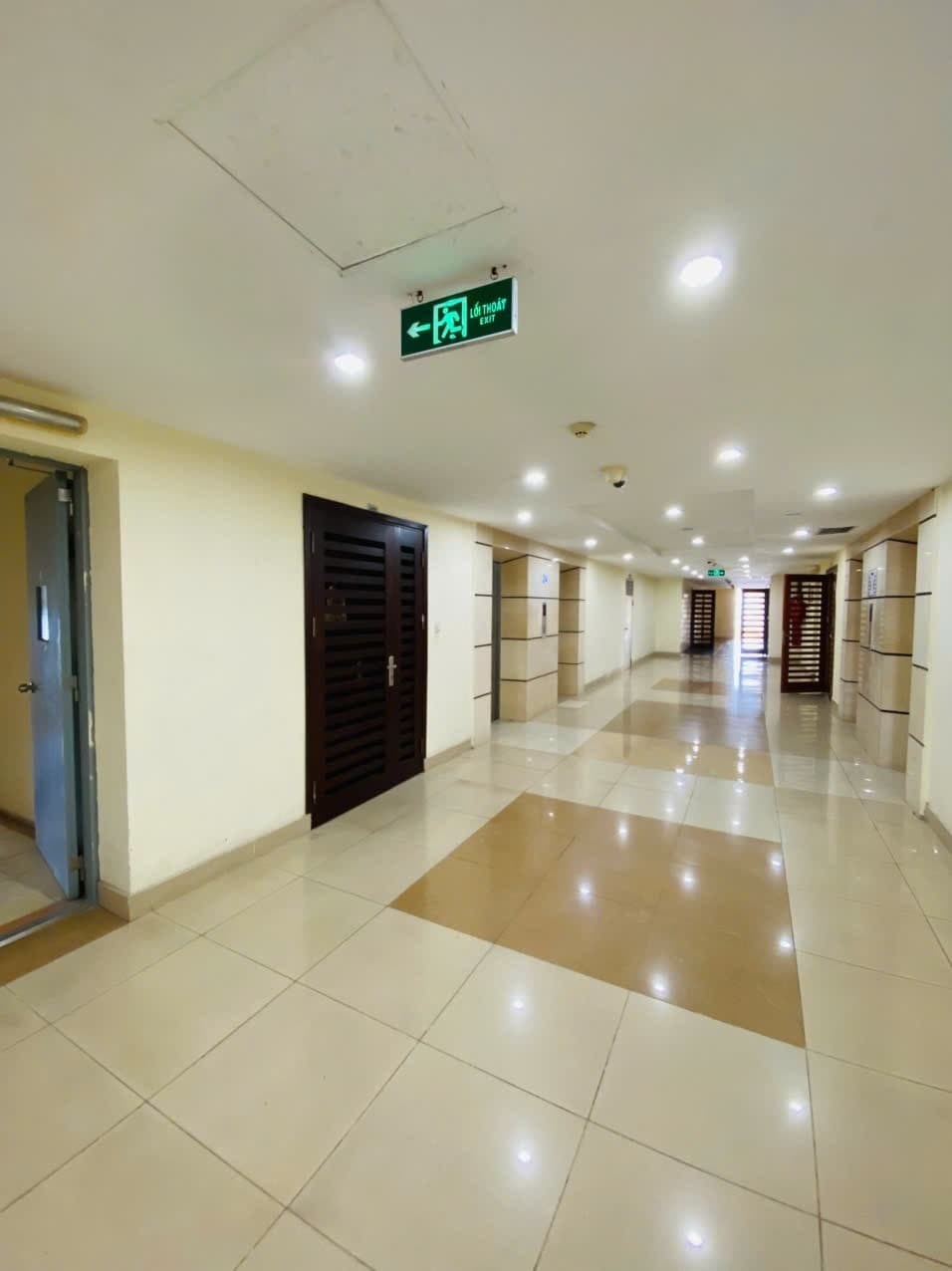 Căn hộ Khu đô thị Đông Nam Trần Duy Hưng -, - 181m² giá 20.8 tỷ