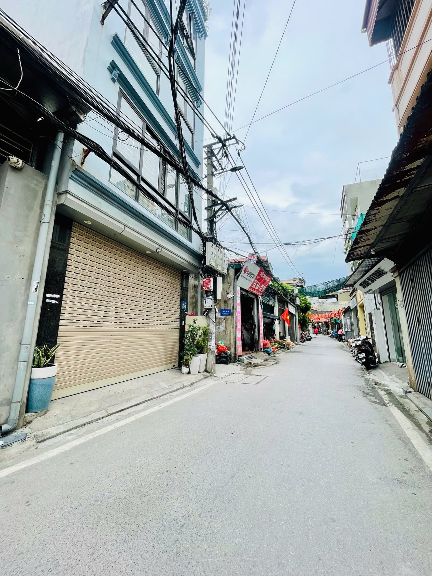 Nhà đất mặt phố, Long Biên, Hà Nội - 60m² giá 20.5 tỷ