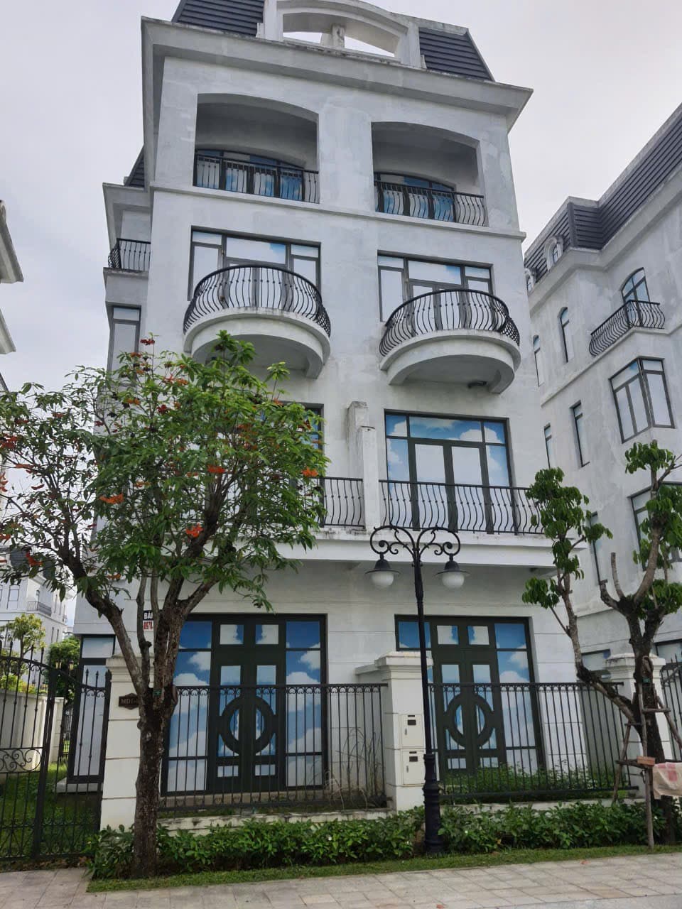 Dự án Vinhomes Star City - 14, m² giá 8.9 tỷ