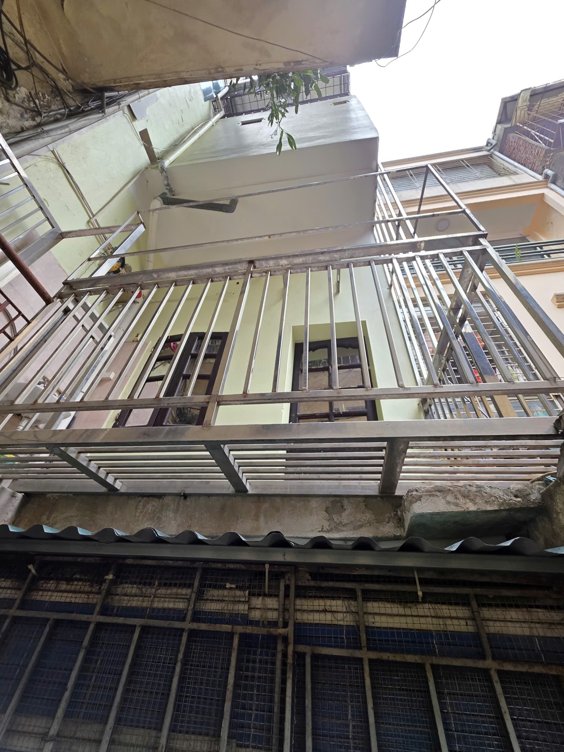 Nhà đất mặt phố, Hoàn Kiếm, Hà Nội - 11m² giá 7.35 tỷ