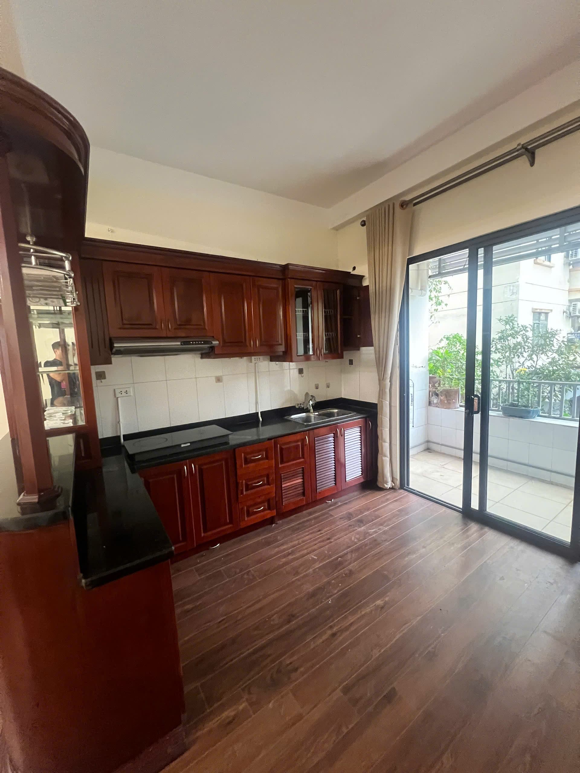 Căn hộ Khu đô thị Việt Hưng -, - 69m² giá 4.1 tỷ