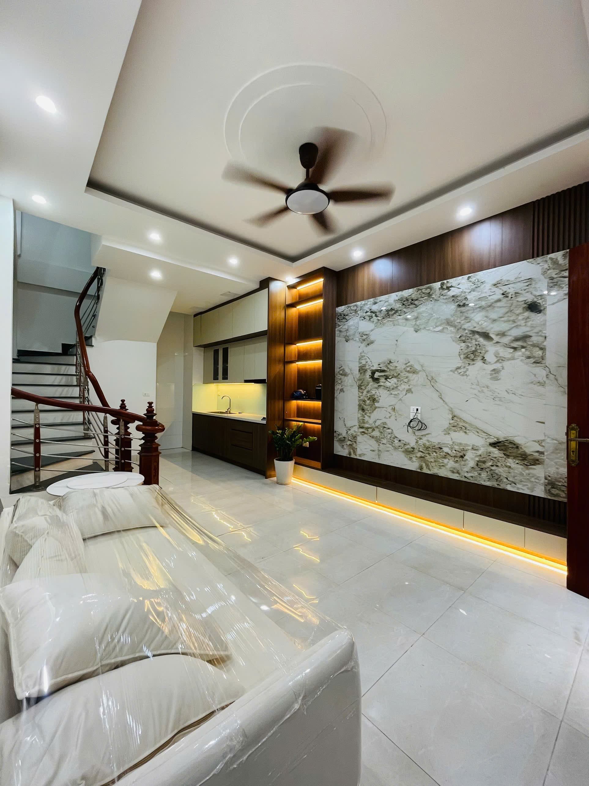 Nhà đất mặt phố, Nam Từ Liêm, Hà Nội - 28m² giá 8 tỷ