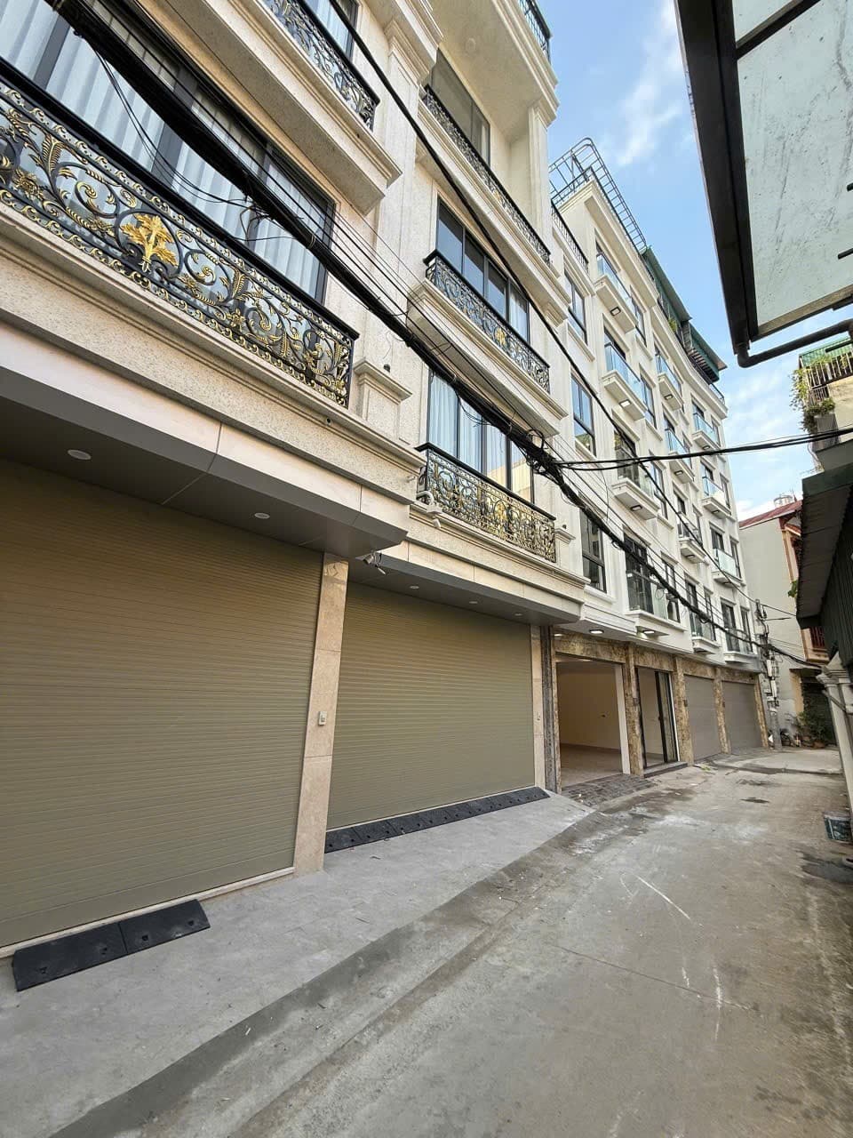 Nhà đất mặt phố, Long Biên, Hà Nội - 60m² giá 15 tỷ