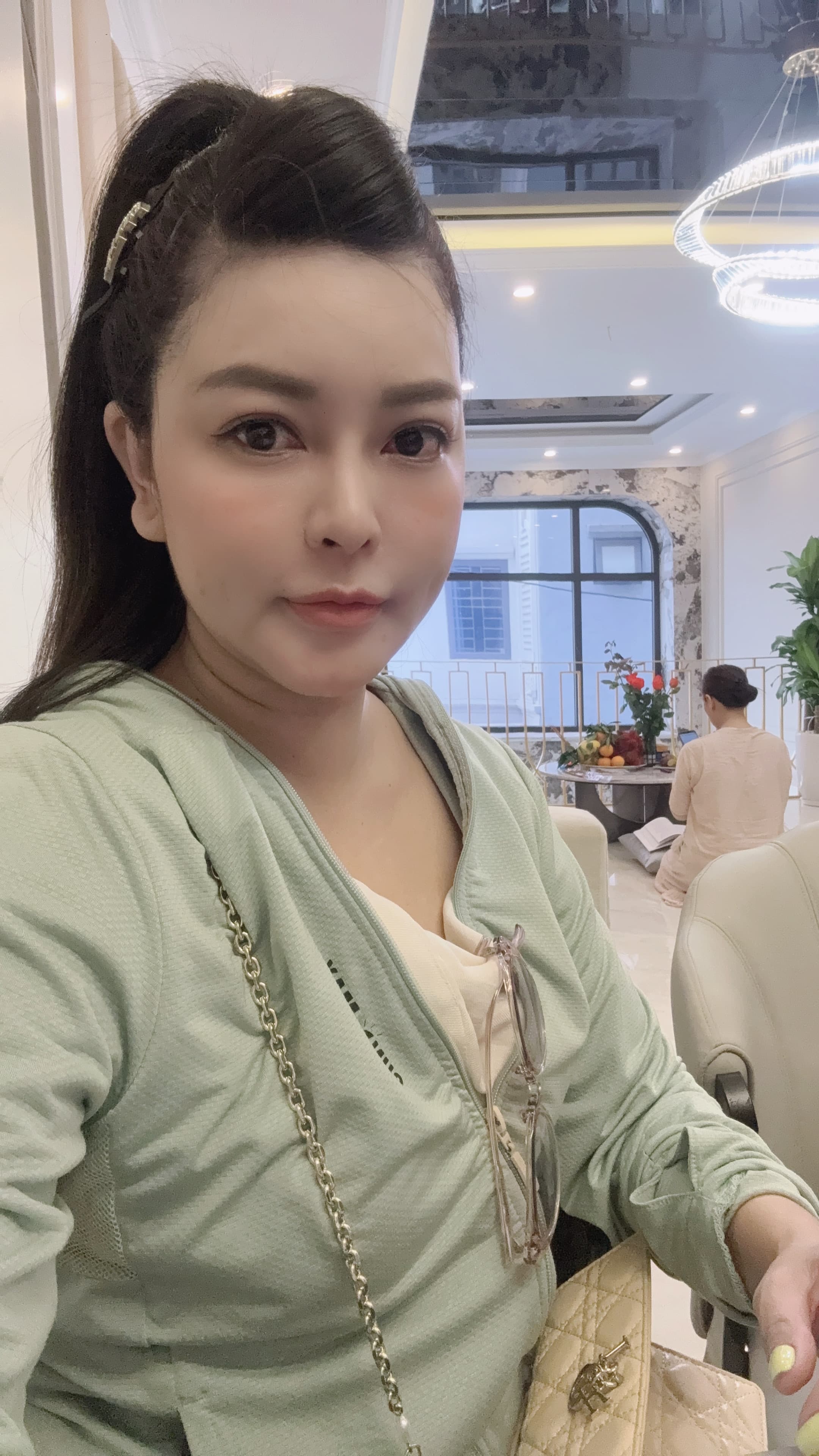 Nhà đất mặt phố, Long Biên, Hà Nội - 62m² giá 18.2 tỷ