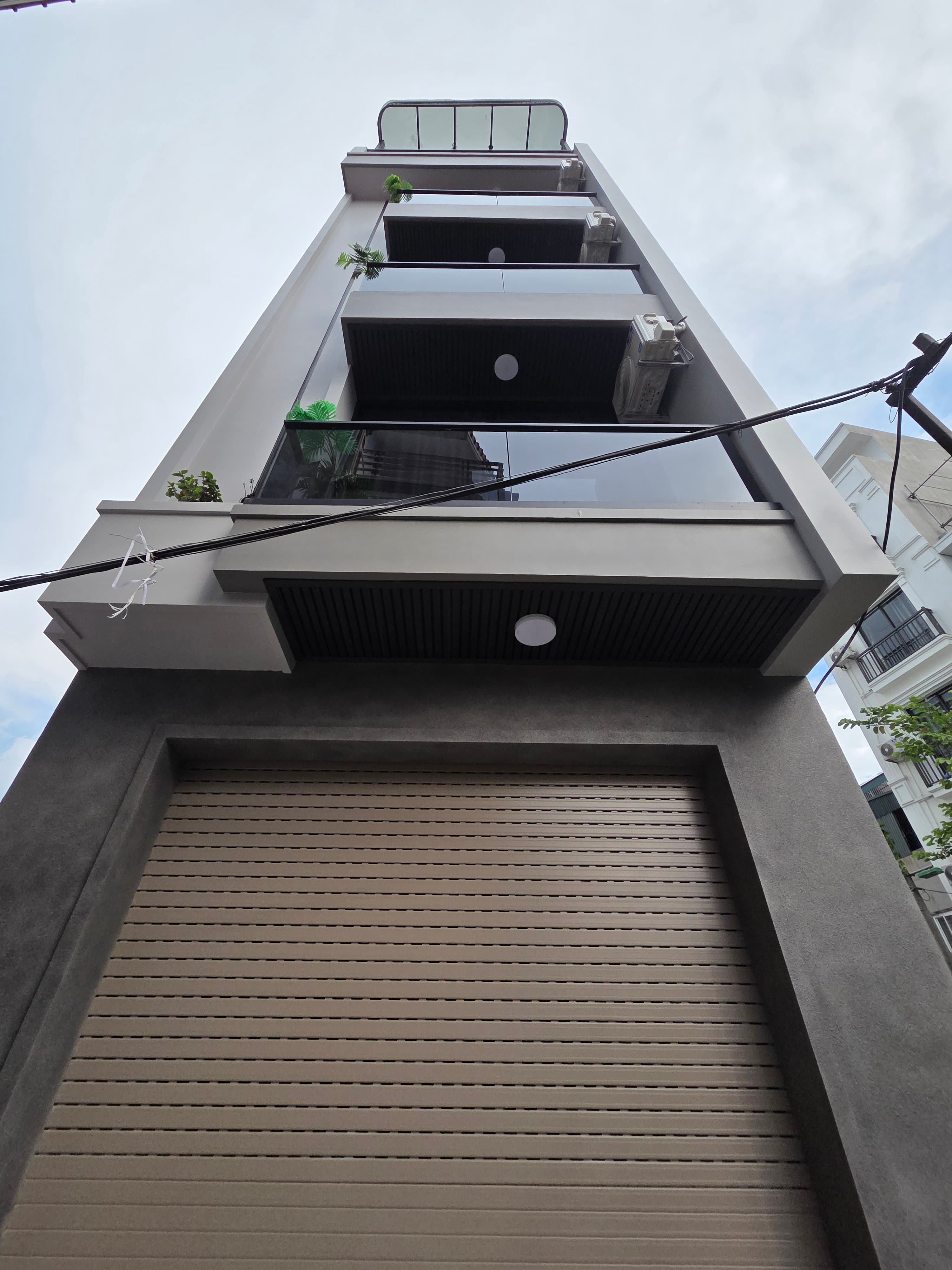 Nhà đất mặt phố, Long Biên, Hà Nội - 43m² giá 7.9 tỷ