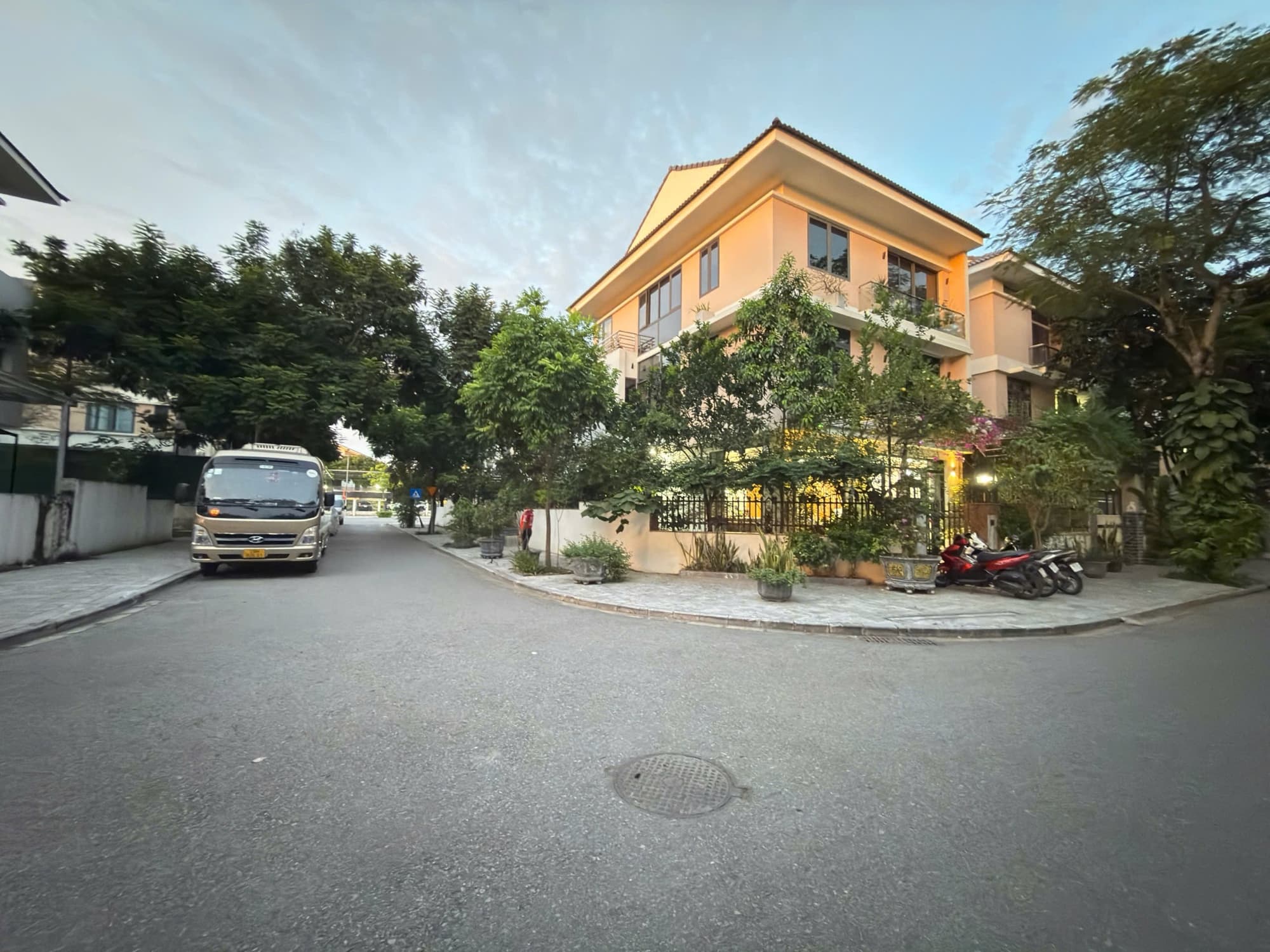Nhà đất mặt phố, Hà Đông, Hà Nội - 208m² giá 59.9 tỷ