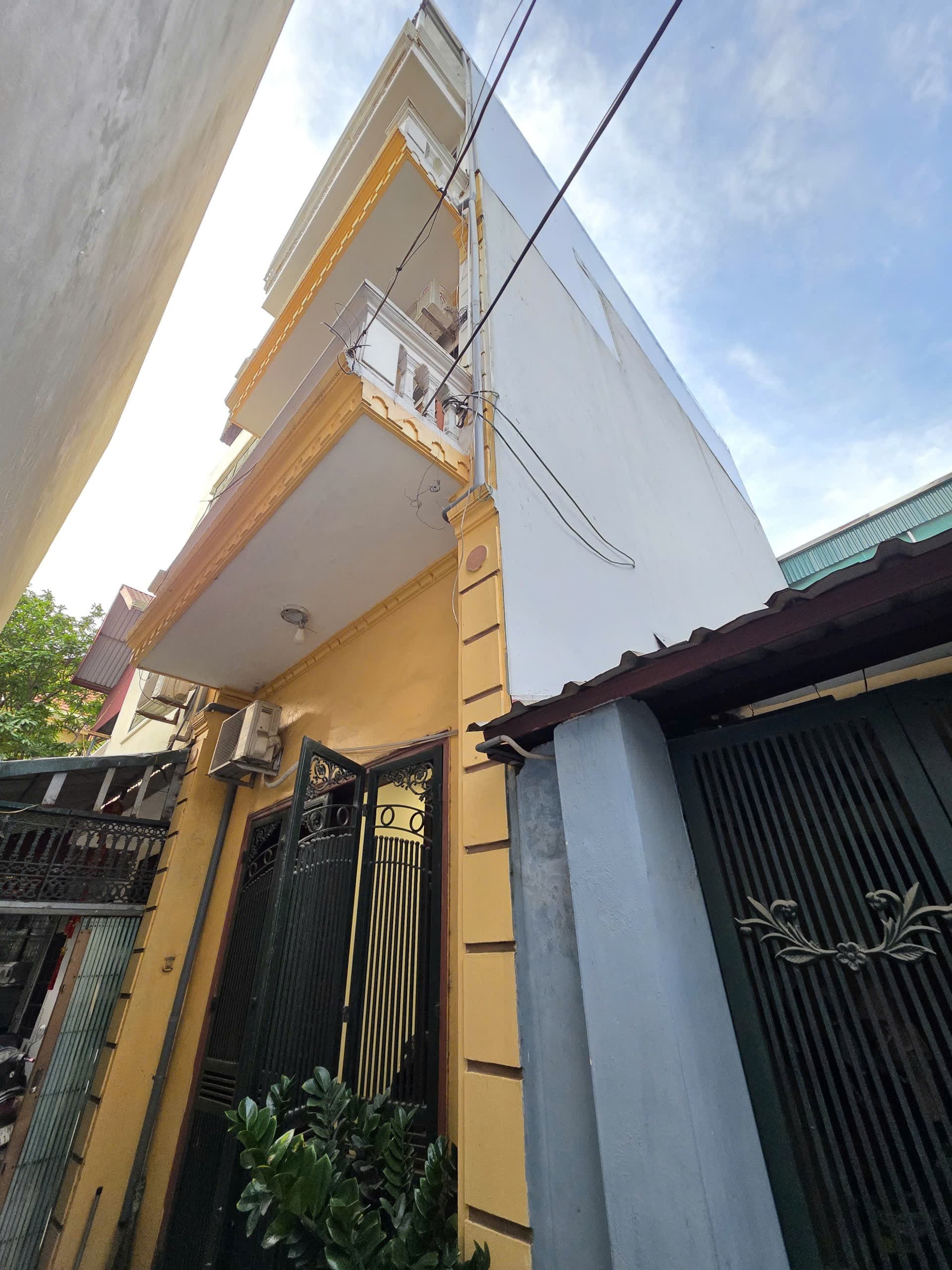 Nhà đất mặt phố, Thanh Trì, Hà Nội - 42m² giá 6.5 tỷ