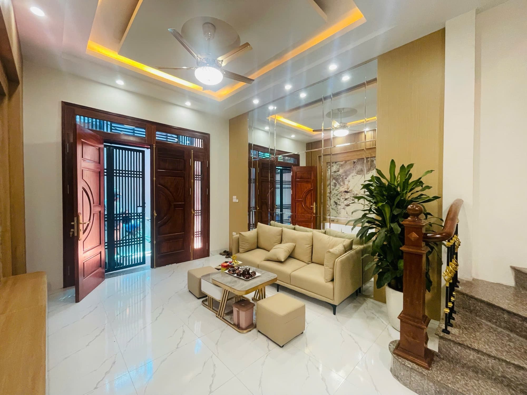 Nhà đất mặt phố, Hoàng Mai, Hà Nội - 34m² giá 8.38 tỷ