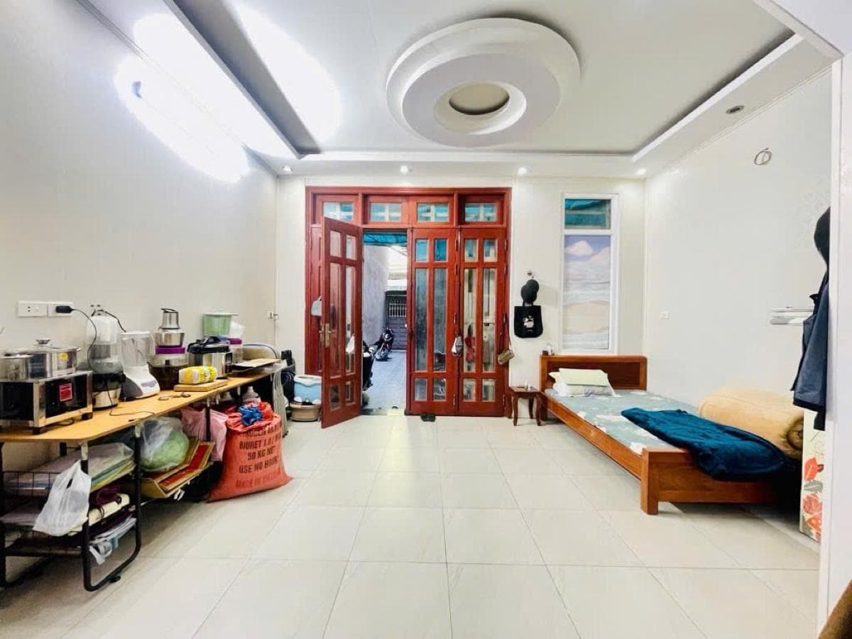 Nhà đất mặt phố, Cầu Giấy, Hà Nội - 57m² giá 14 tỷ