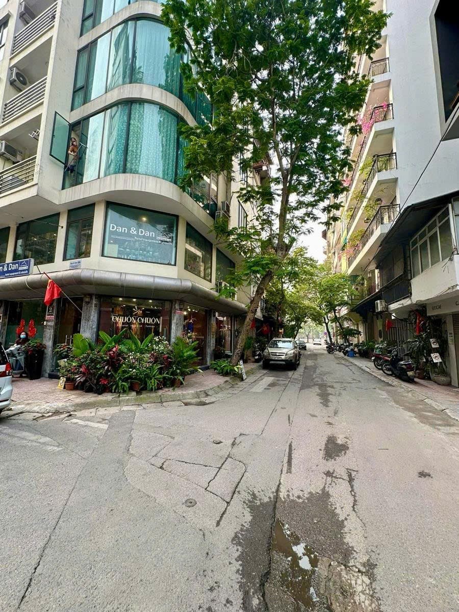Nhà đất mặt phố, Ba Đình, Hà Nội - 106m² giá 85 tỷ