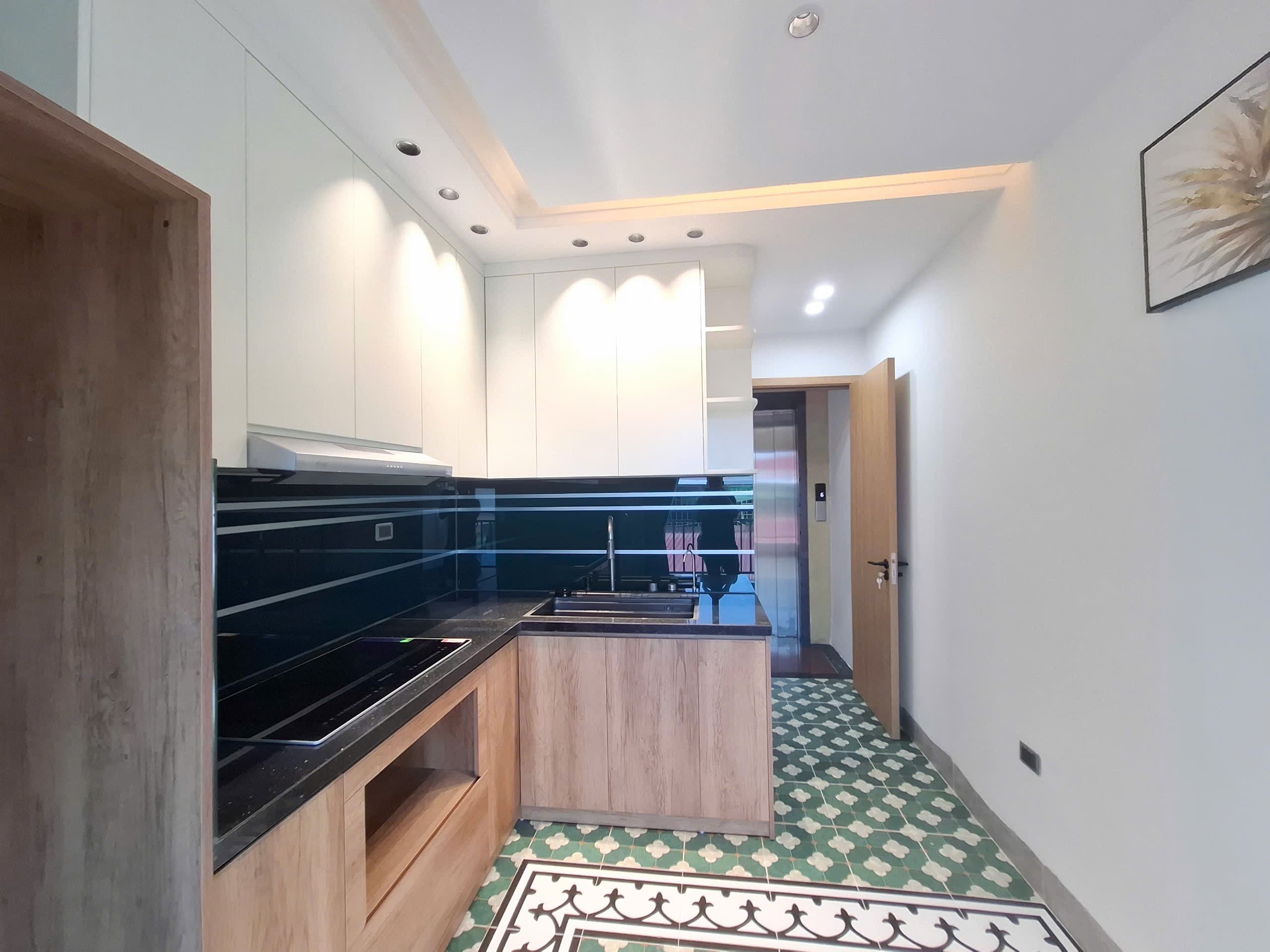 Nhà đất mặt phố, Đống Đa, Hà Nội - 24m² giá 9.3 tỷ