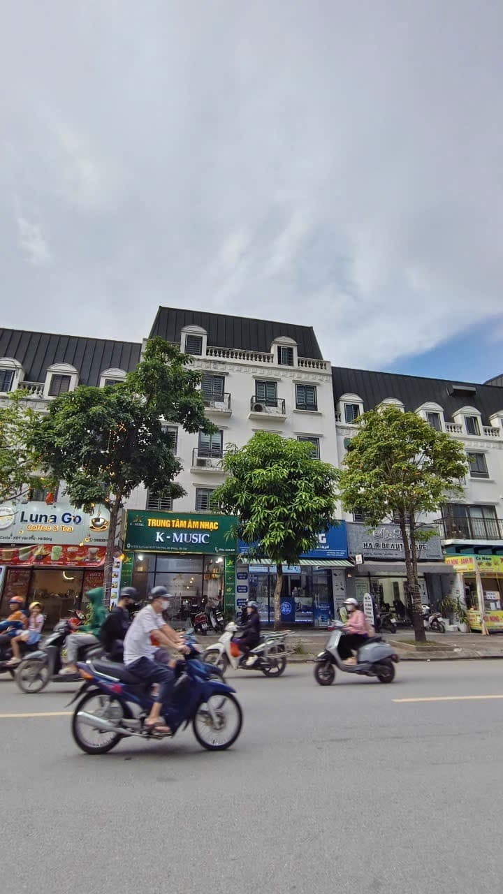 Nhà đất La Casta, - Văn Phú - 73m² giá 20.3 tỷ