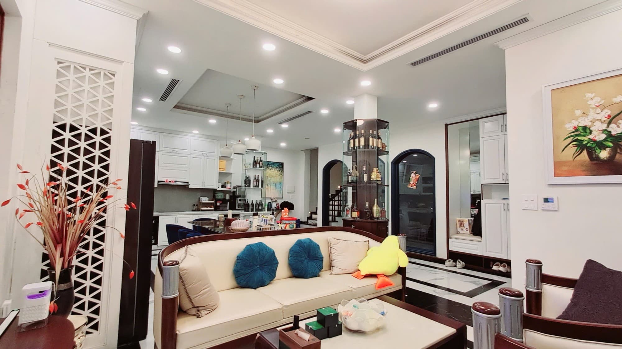 Nhà đất mặt phố, Tây Hồ, Hà Nội - 92m² giá 76 tỷ