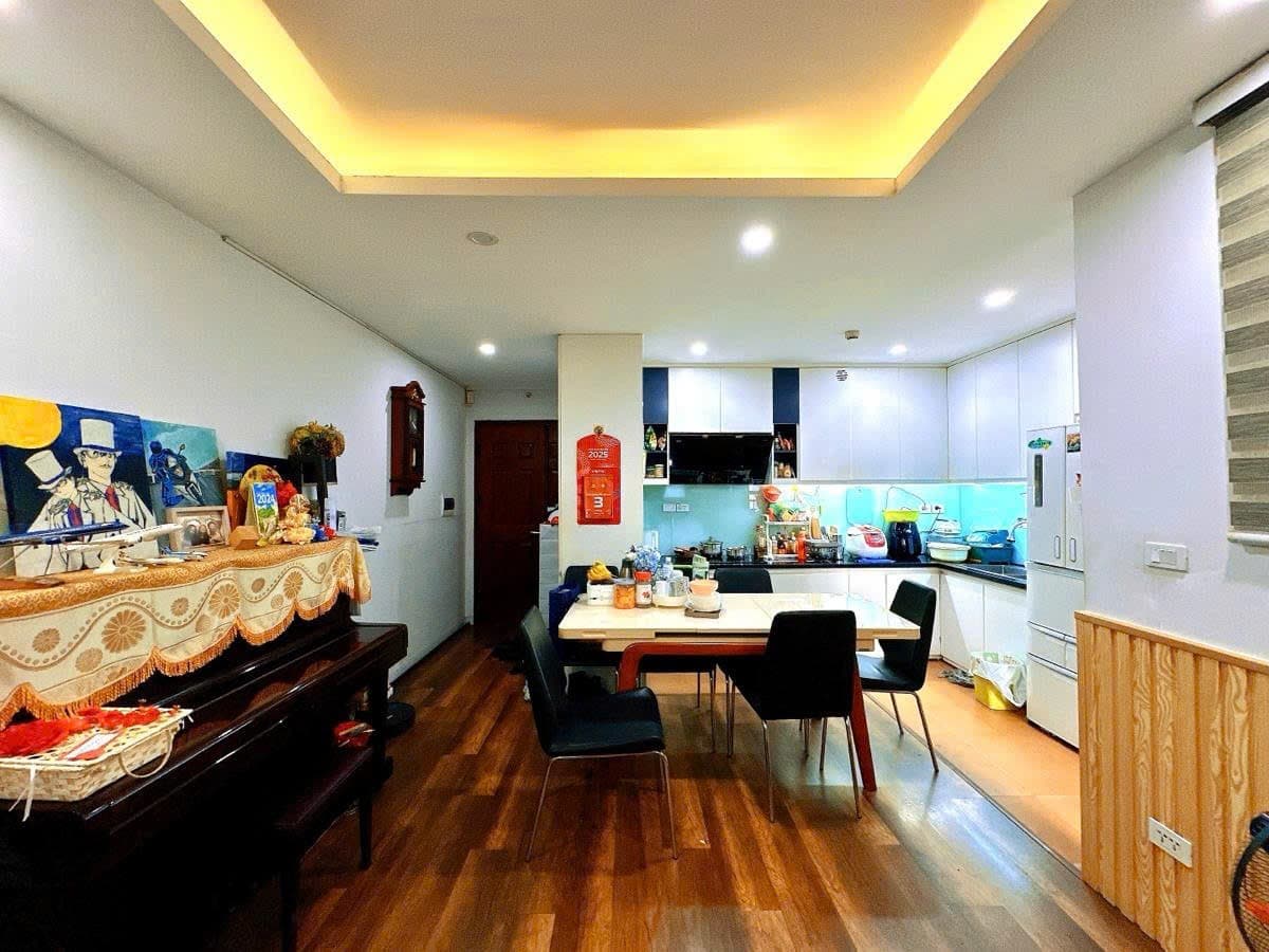 Căn hộ Chung cư TĐC, - Hoàng Cầu - 91m² giá 9.9 tỷ