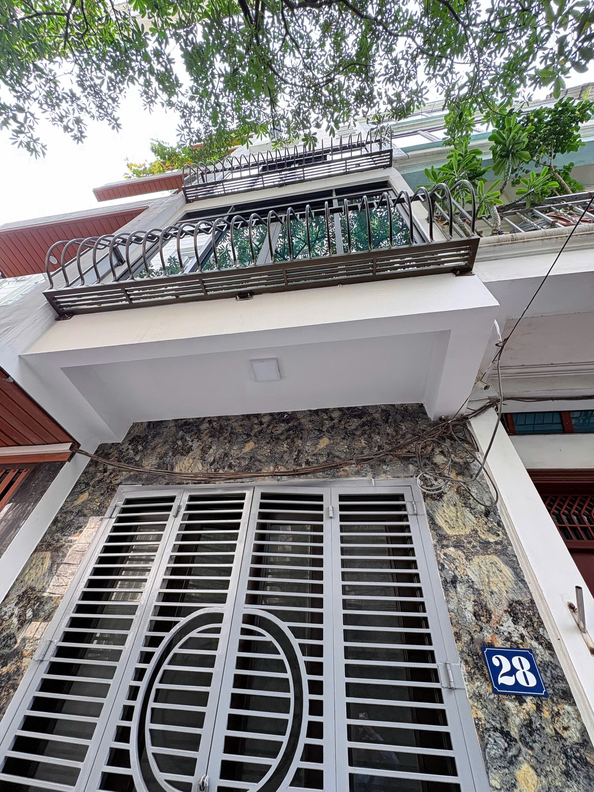 Nhà đất mặt phố, Tây Hồ, Hà Nội - 28m² giá 7.3 tỷ