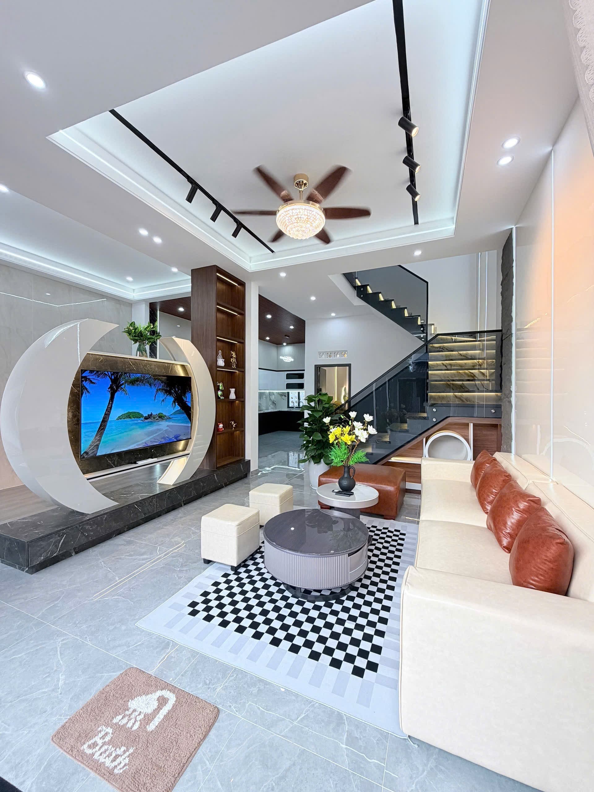 Nhà đất mặt phố, Cẩm Lệ, Đà Nẵng - 121m² giá 5.95 tỷ