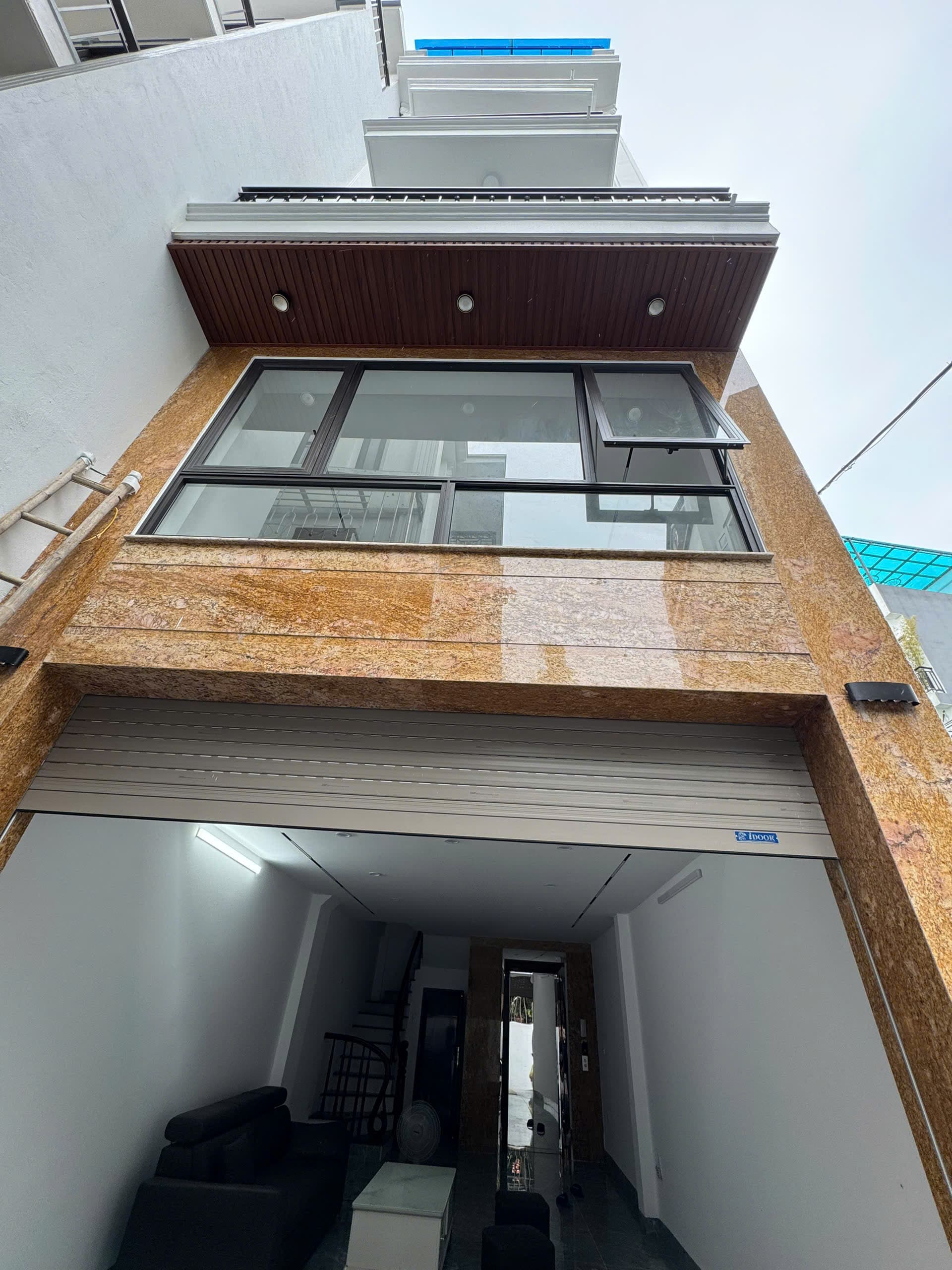Nhà đất mặt phố, Long Biên, Hà Nội - 44.6m² giá 9.9 tỷ