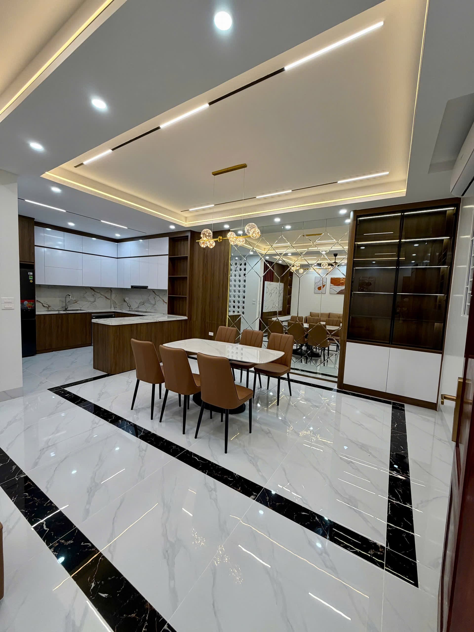 Nhà đất mặt phố, Thanh Xuân, Hà Nội - 58.5m² giá 17.5 tỷ