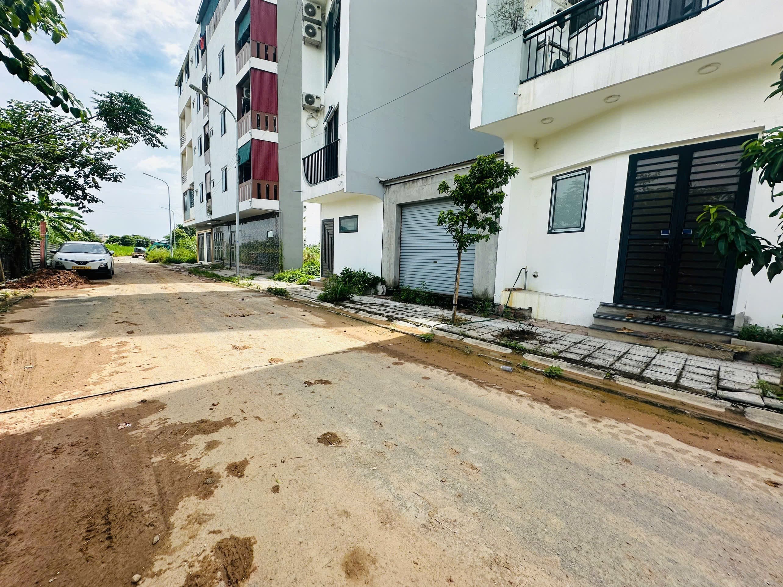 Nhà đất mặt phố, Hoài Đức, Hà Nội - 38m² giá 10.5 tỷ