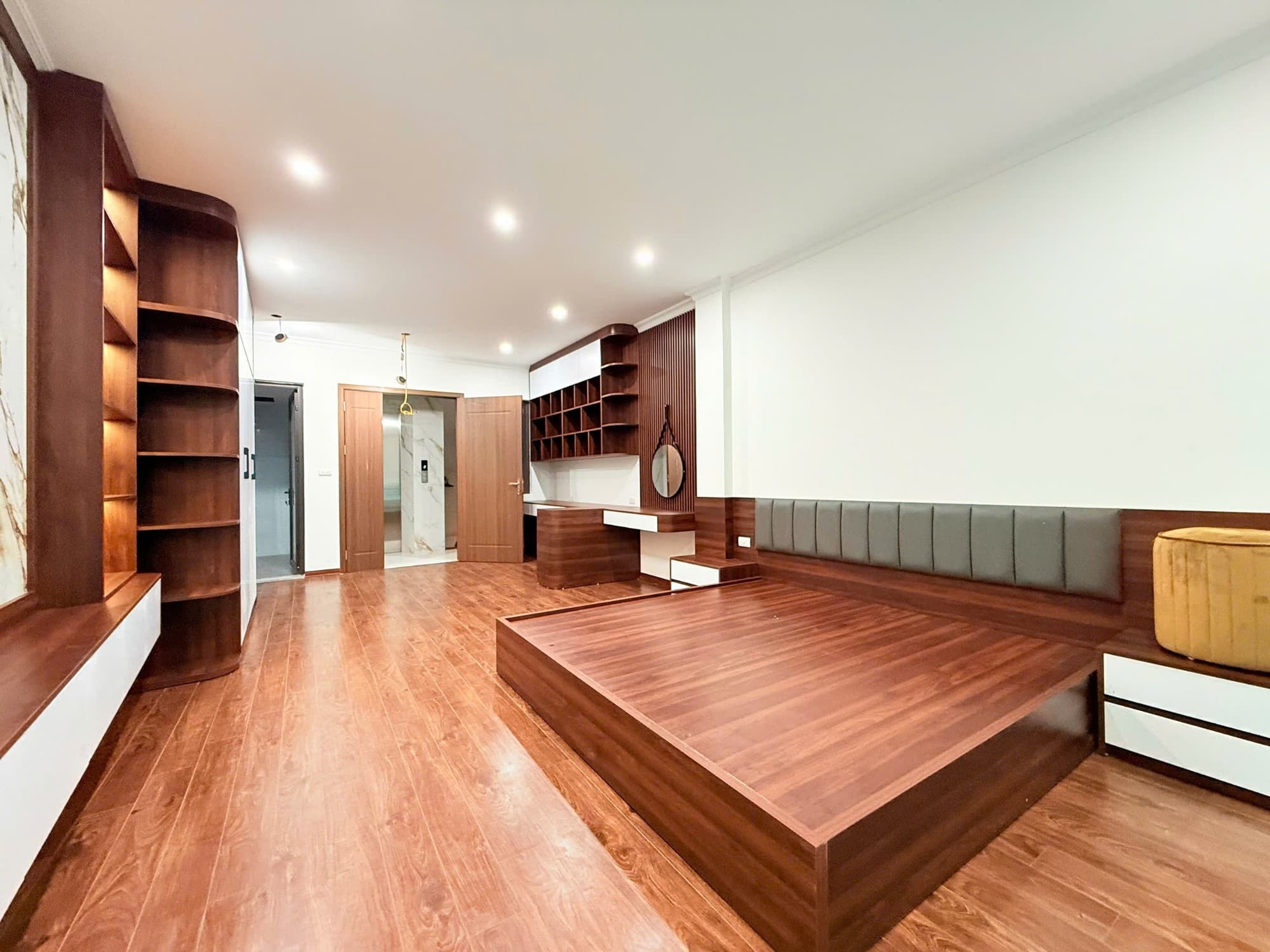 Nhà đất mặt phố, Thanh Trì, Hà Nội - 52m² giá 11.8 tỷ