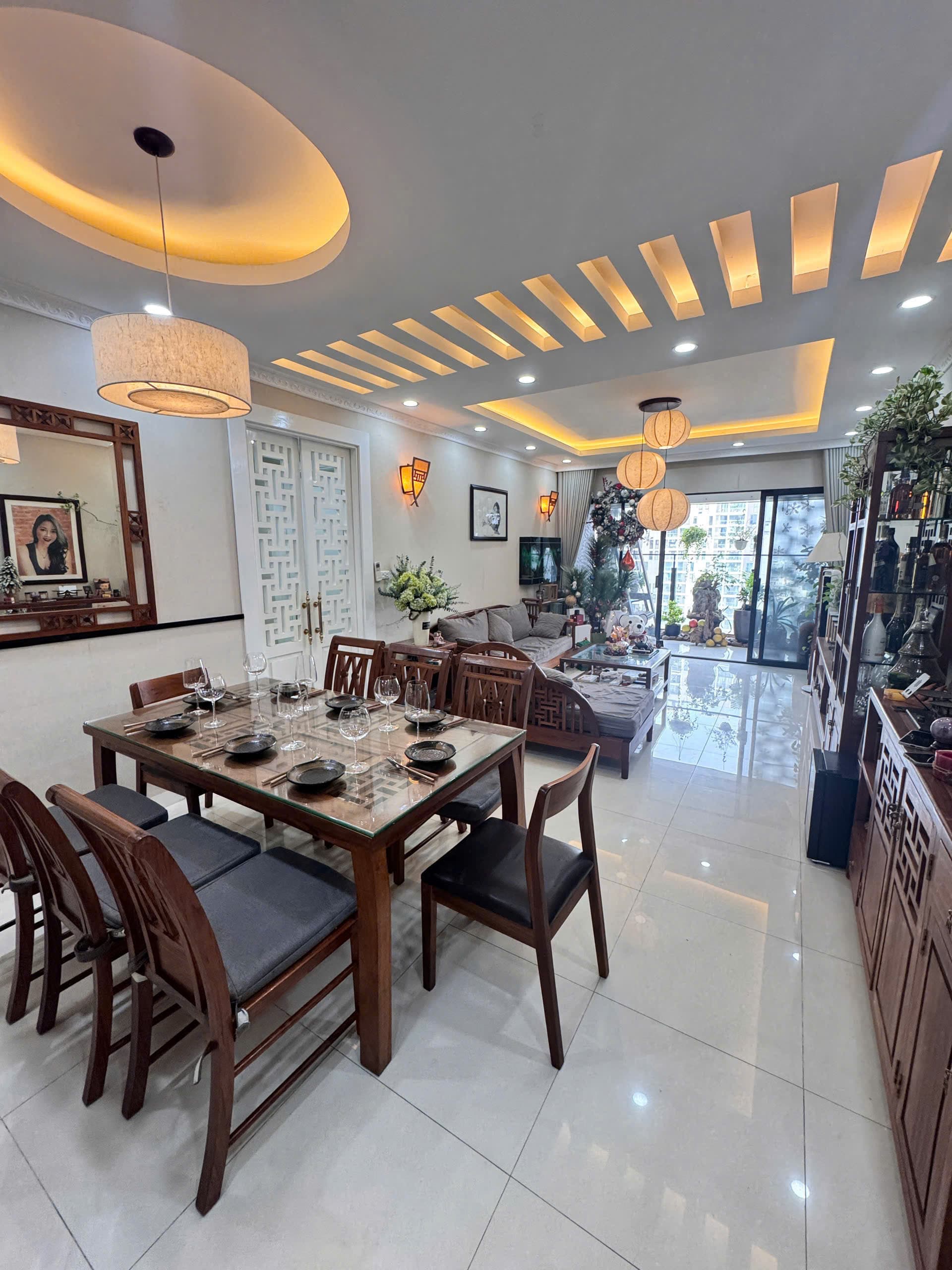 Căn hộ mặt phố, Cầu Giấy, Hà Nội - 100m² giá 9.4 tỷ