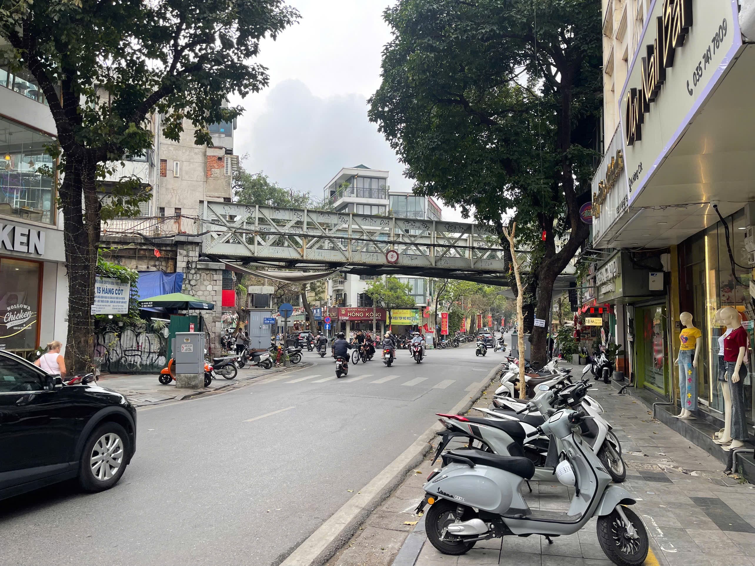 Nhà đất mặt phố, Hoàn Kiếm, Hà Nội - 40m² giá 52.8 tỷ