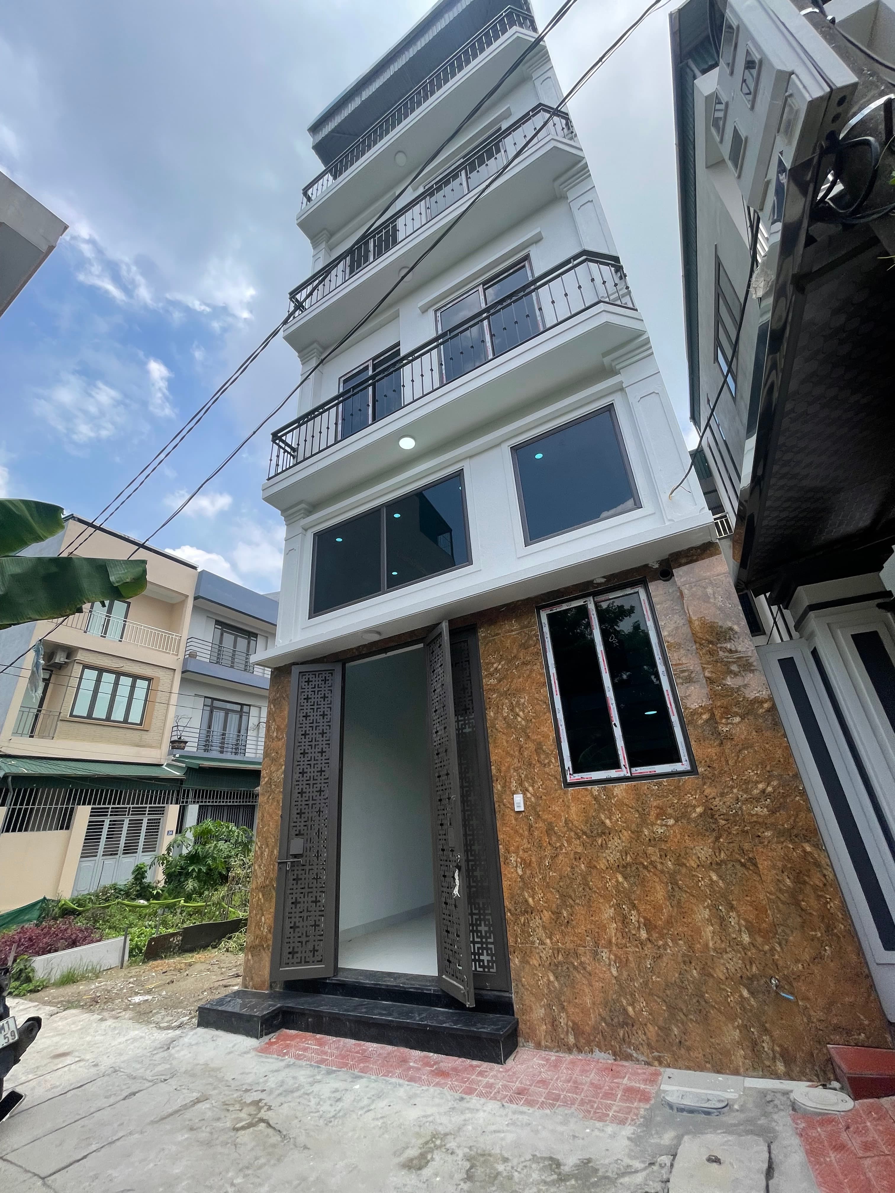 Nhà đất mặt phố, Thanh Trì, Hà Nội - 50m² giá 7.55 tỷ