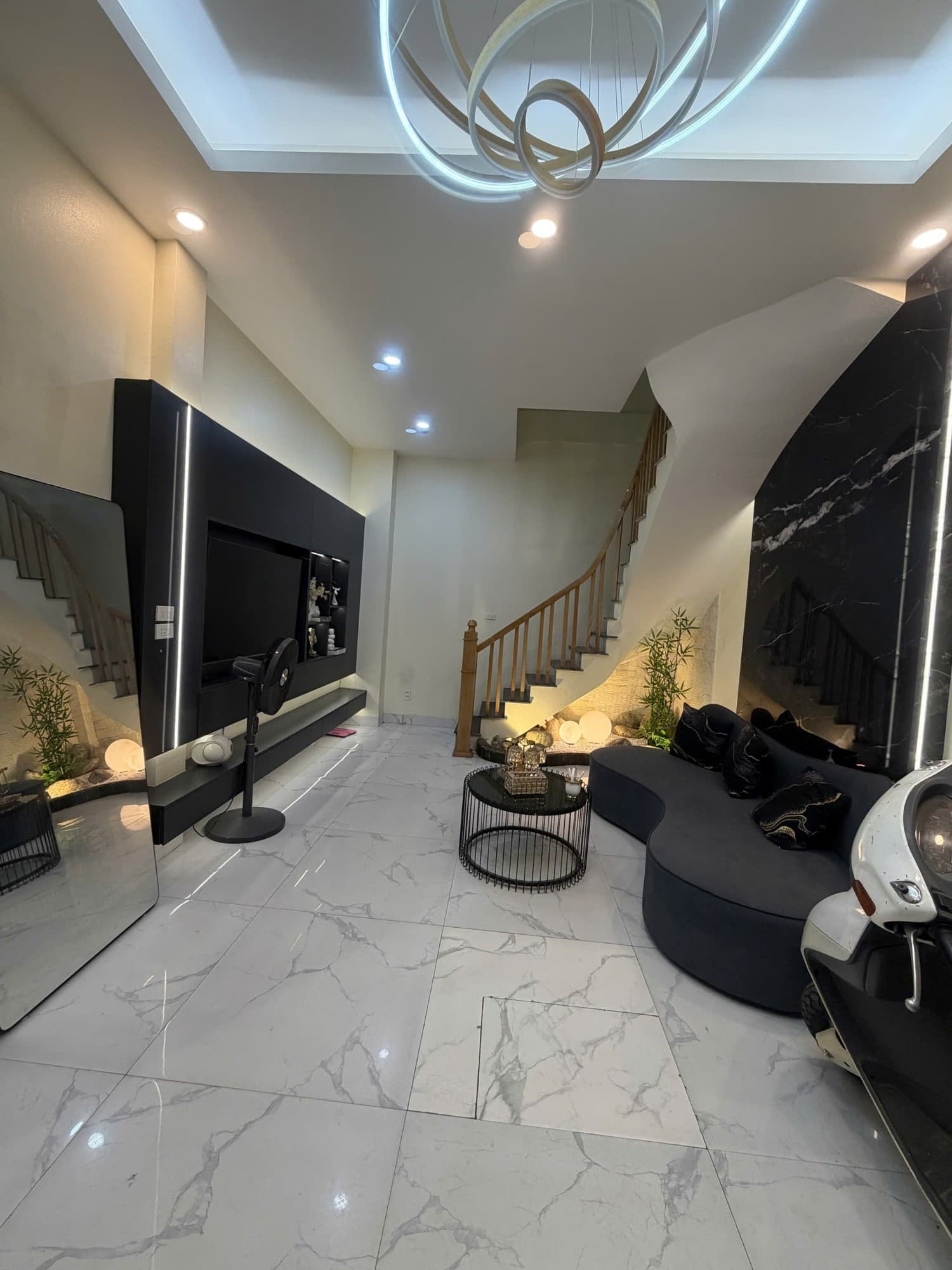 Nhà đất mặt phố, Hai Bà Trưng, Hà Nội - 25m² giá 7.6 tỷ