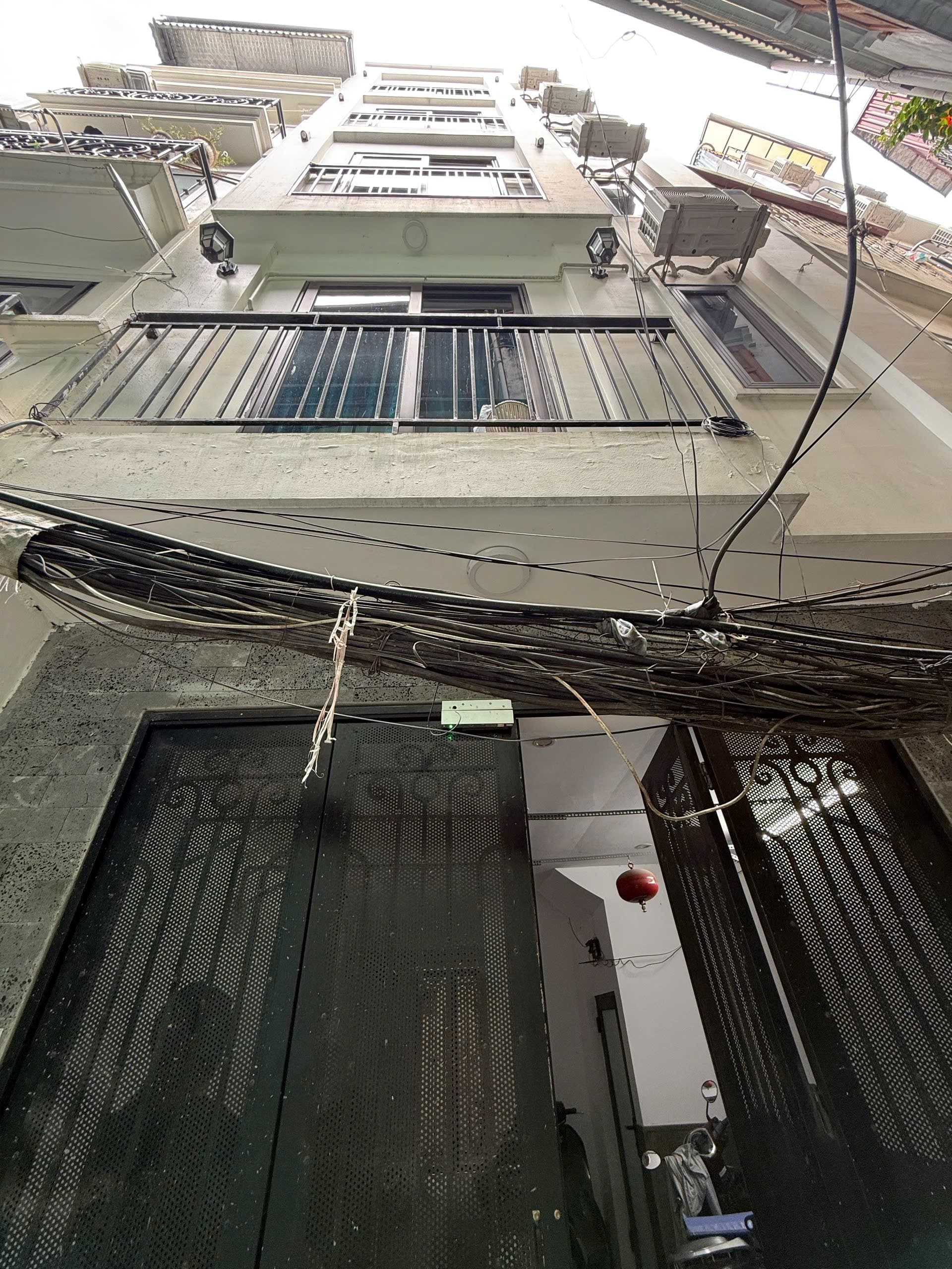 Nhà đất mặt phố, Hoàng Mai, Hà Nội - 42m² giá 9.9 tỷ