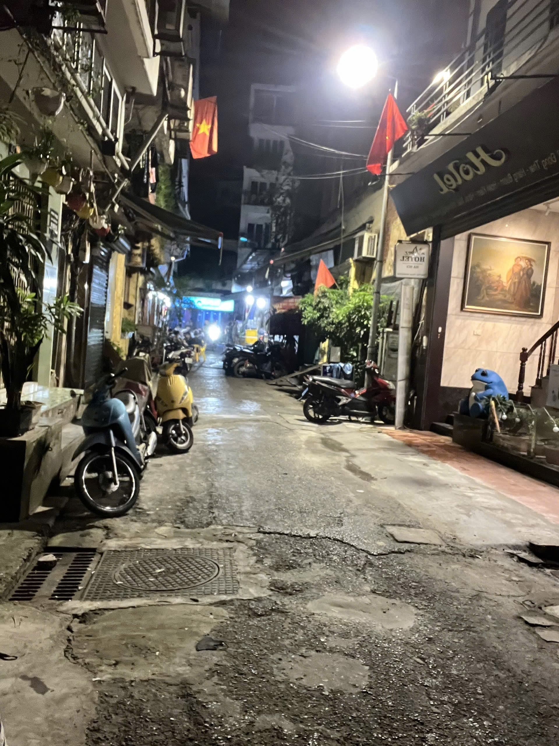 Nhà đất mặt phố, Hoàn Kiếm, Hà Nội - 19m² giá 5.5 tỷ