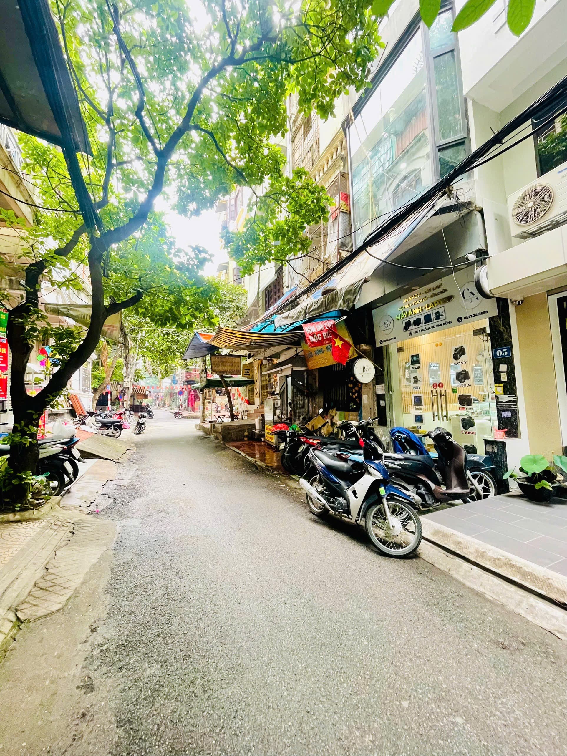 Nhà đất mặt phố, Đống Đa, Hà Nội - 30m² giá 16.9 tỷ