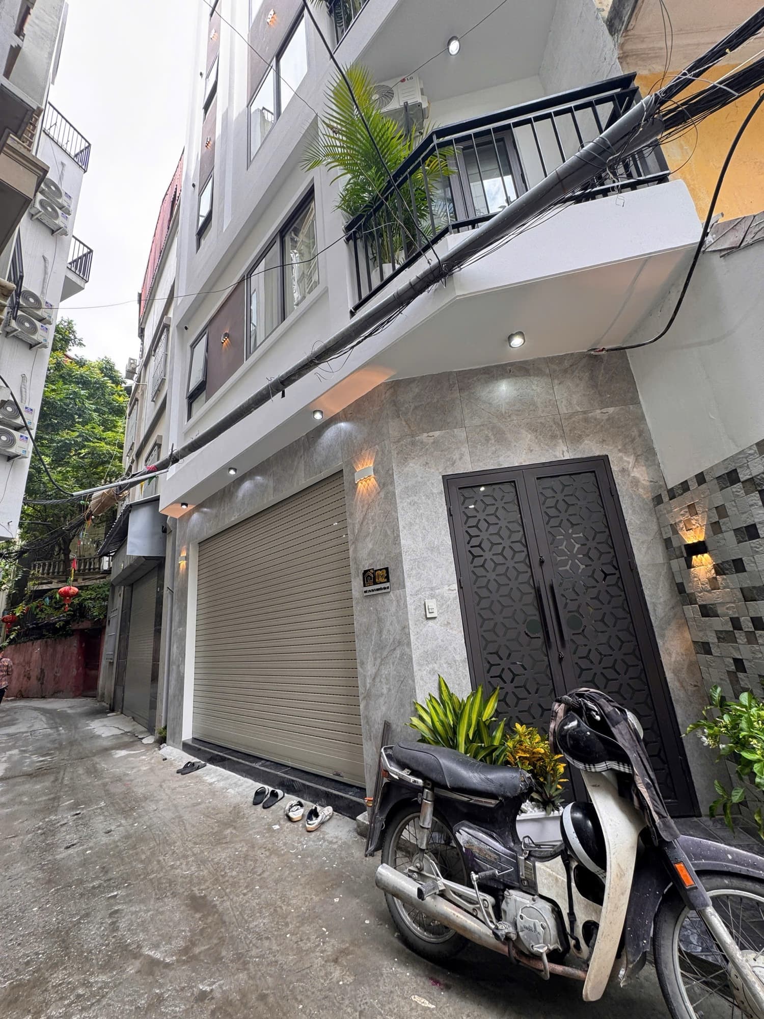 Nhà đất mặt phố, Long Biên, Hà Nội - 34m² giá 12.6 tỷ