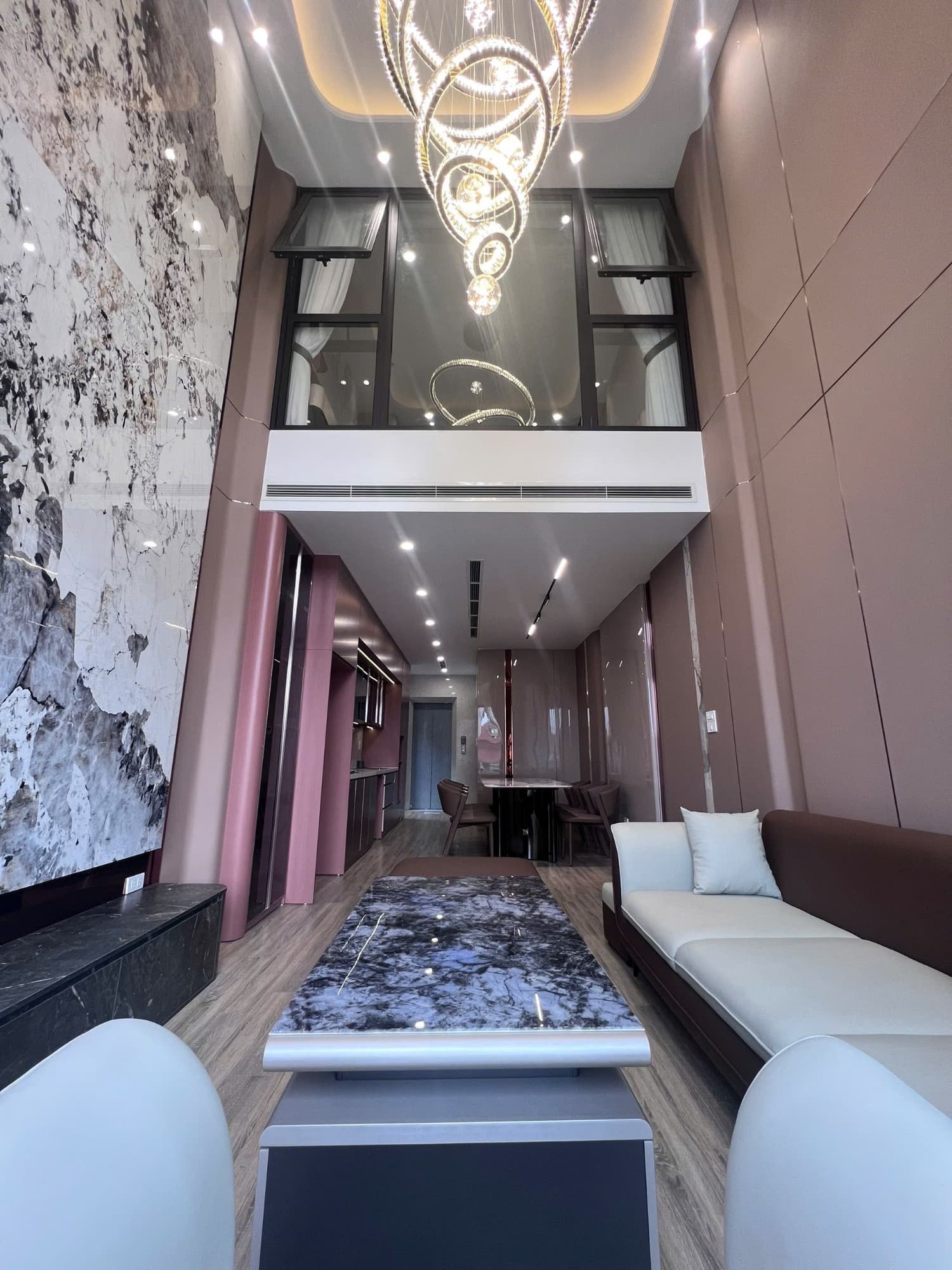 Nhà đất mặt phố, Long Biên, Hà Nội - 53m² giá 22 tỷ