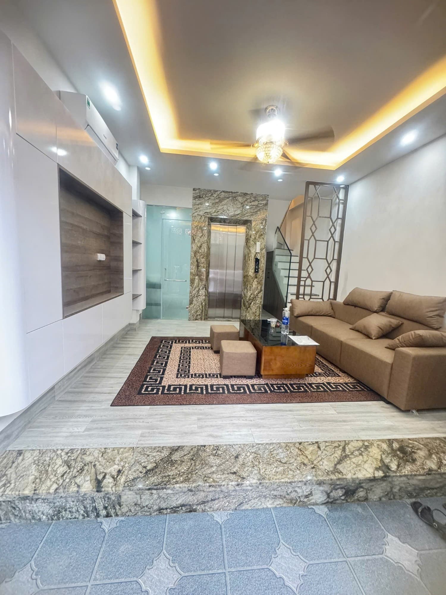 Nhà đất mặt phố, Ba Đình, Hà Nội - 32m² giá 9.35 tỷ