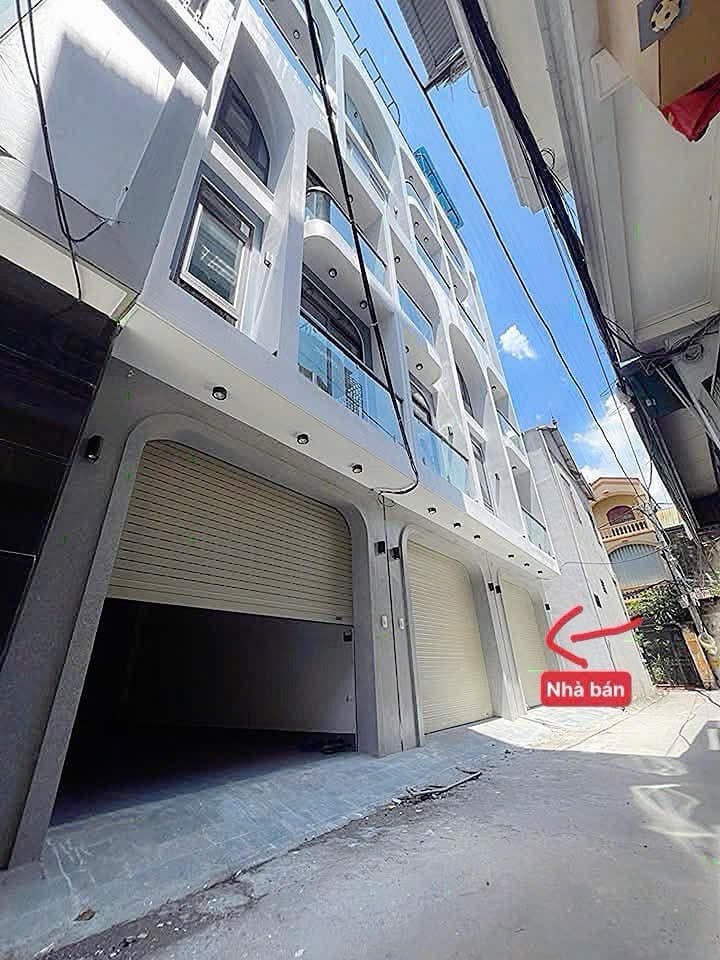 Nhà đất mặt phố, Long Biên, Hà Nội - 38.5m² giá 11.7 tỷ