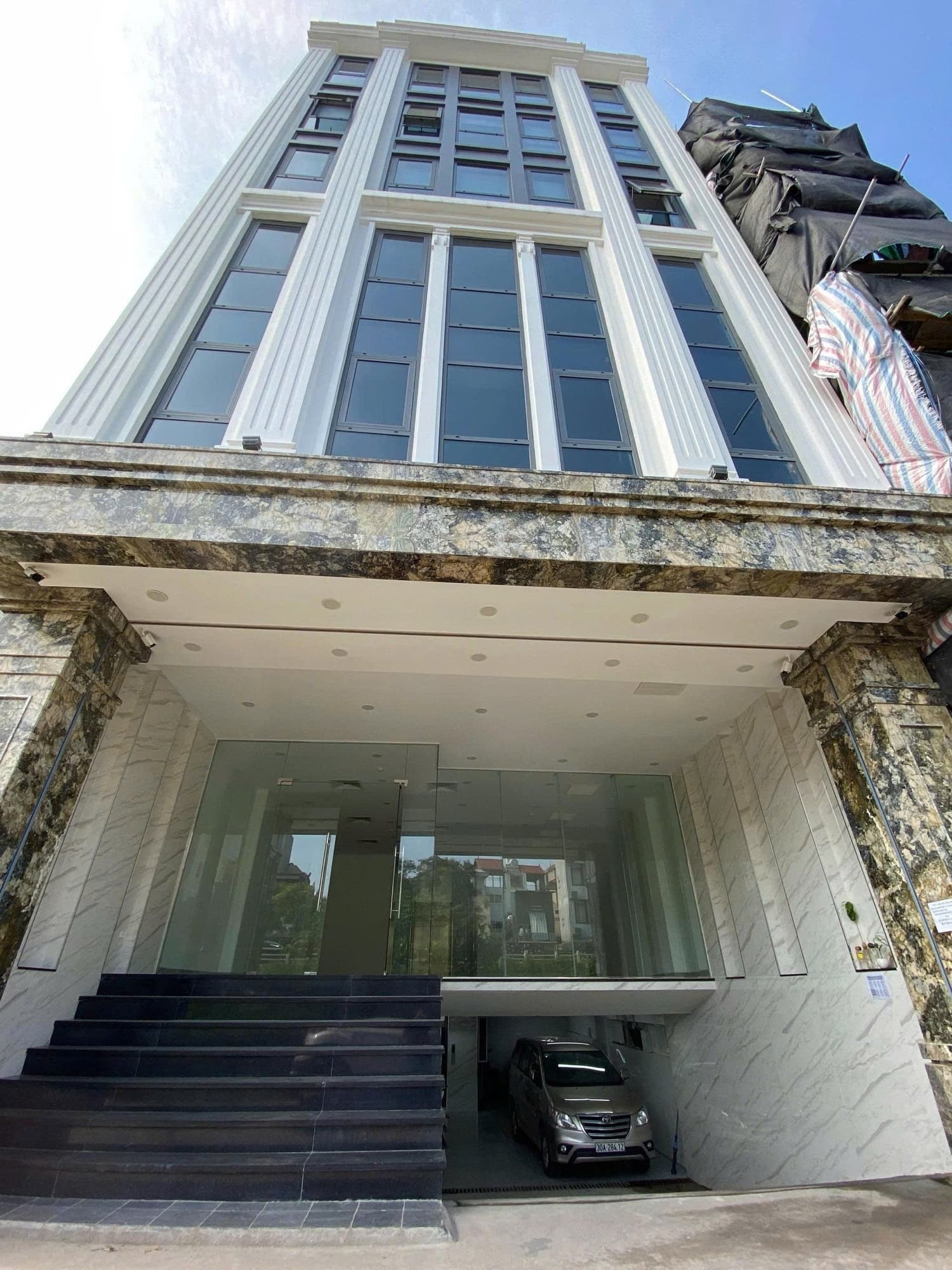 Nhà đất mặt phố, Tây Hồ, Hà Nội - 123.3m² giá 89 tỷ