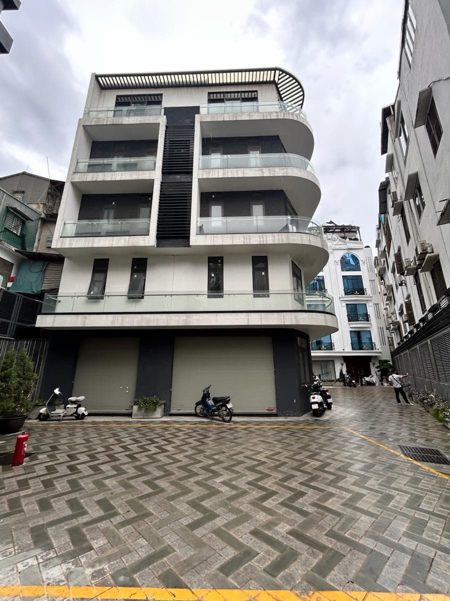 Nhà đất mặt phố, Đống Đa, Hà Nội - 79m² giá 43 tỷ