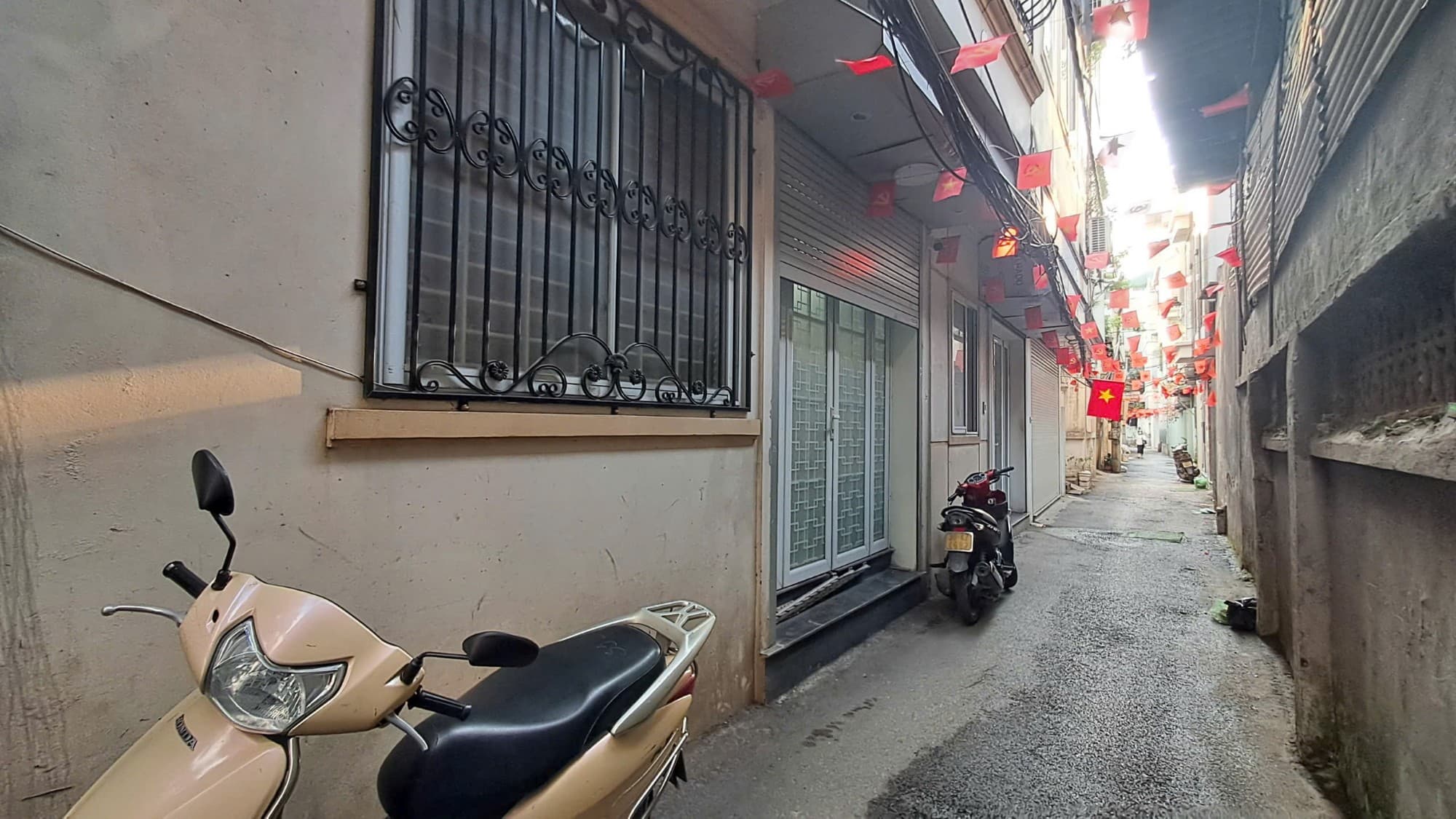 Nhà đất mặt phố, Tây Hồ, Hà Nội - 39m² giá 10.7 tỷ