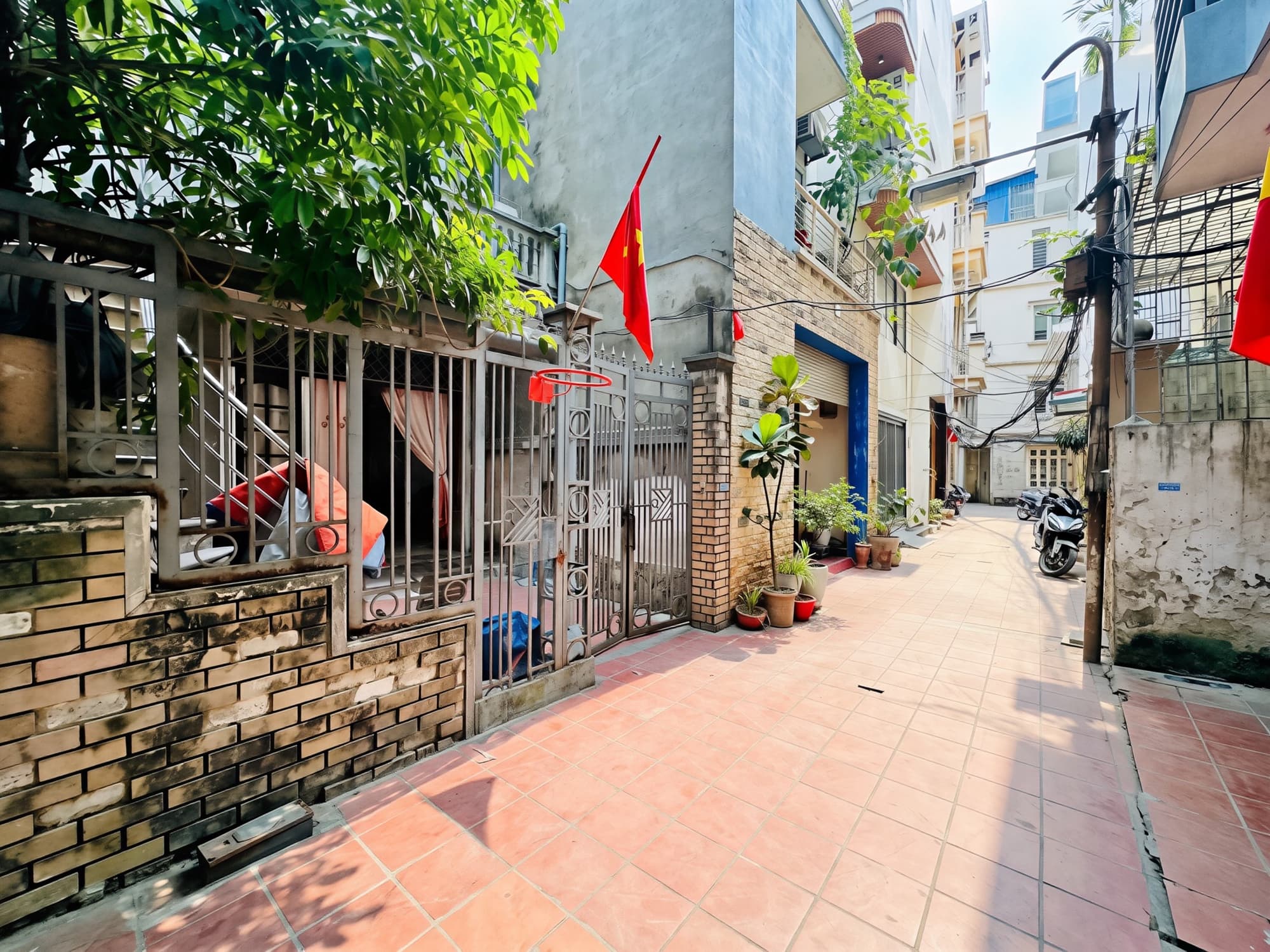 Nhà đất mặt phố, Cầu Giấy, Hà Nội - 85m² giá 19 tỷ