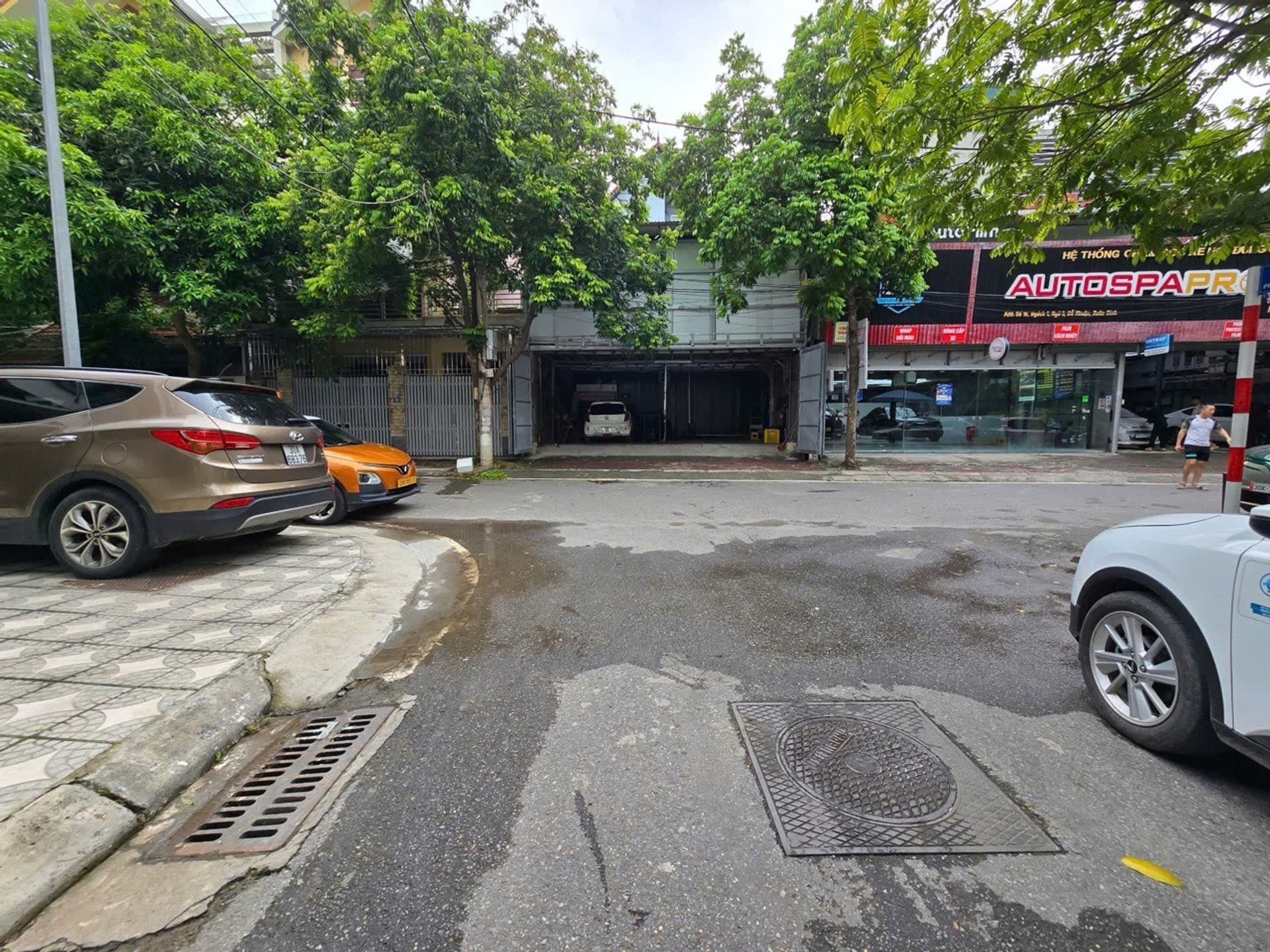 Nhà đất mặt phố, Bắc Từ Liêm, Hà Nội - 105m² giá 53.9 tỷ