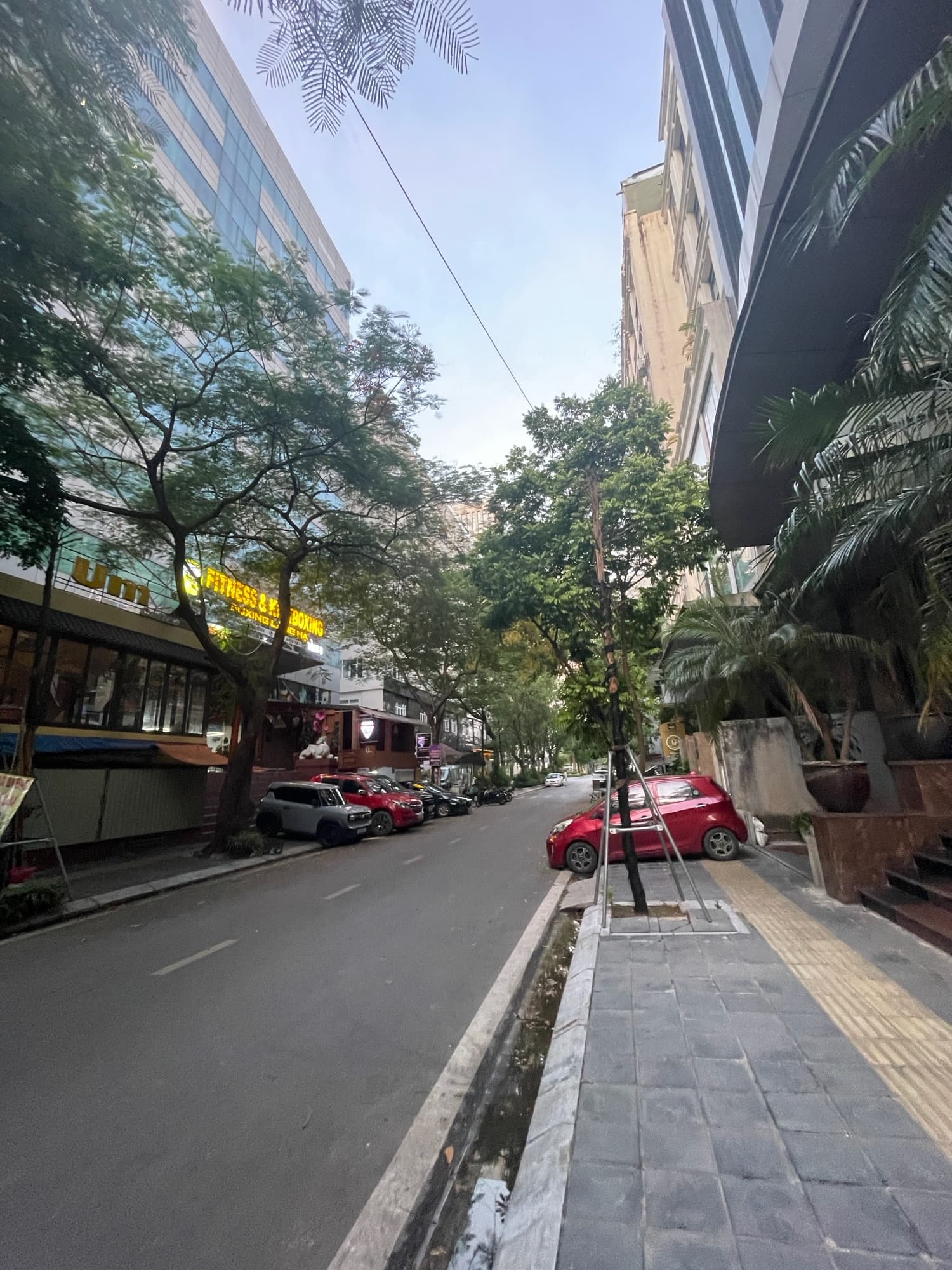 Nhà đất mặt phố, Cầu Giấy, Hà Nội - 1300m² giá 280 tỷ