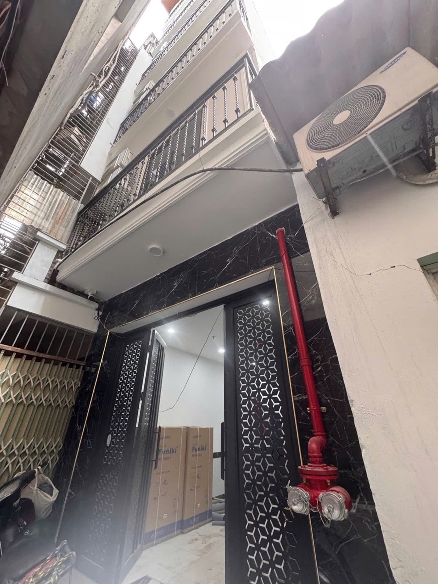 Nhà đất mặt phố, Nam Từ Liêm, Hà Nội - 40m² giá 12.3 tỷ