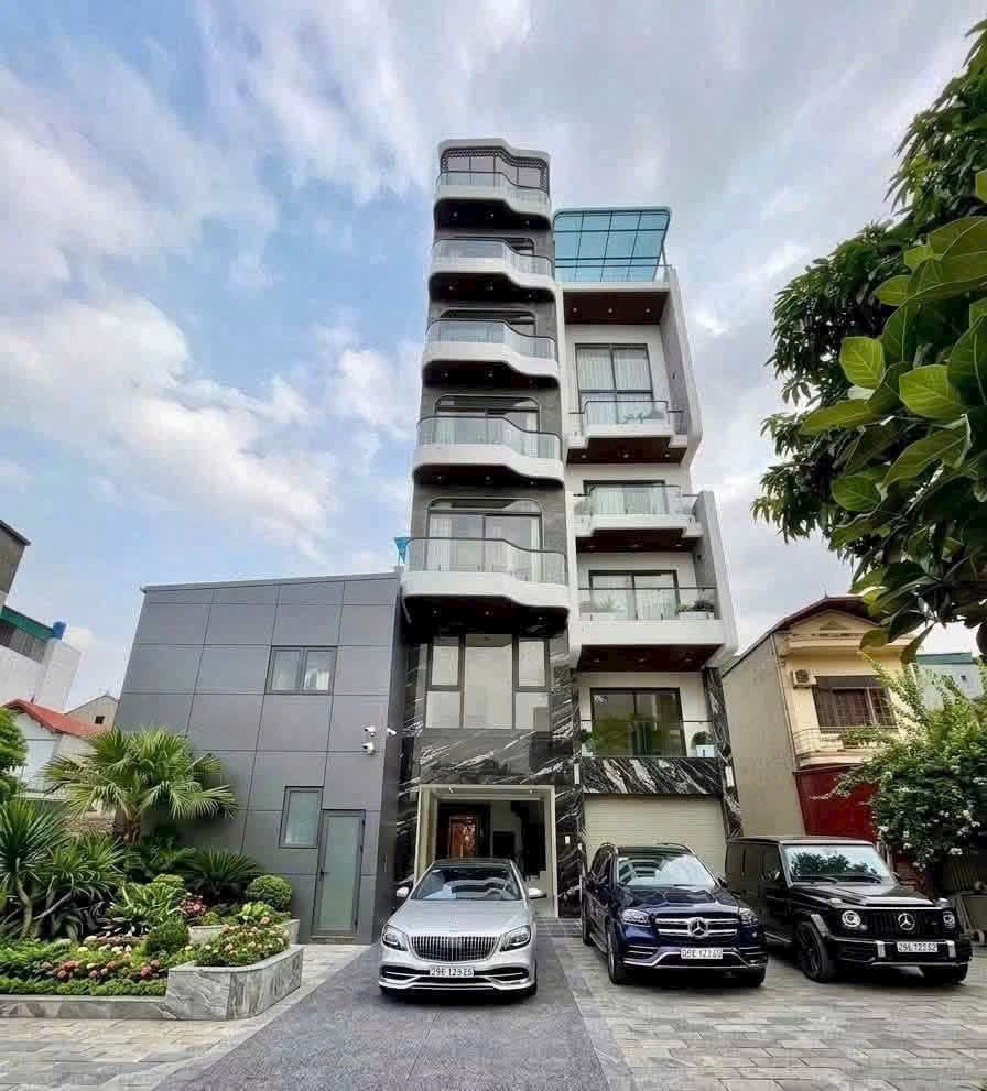 Nhà đất mặt phố, Long Biên, Hà Nội - 66m² giá 16.666 tỷ