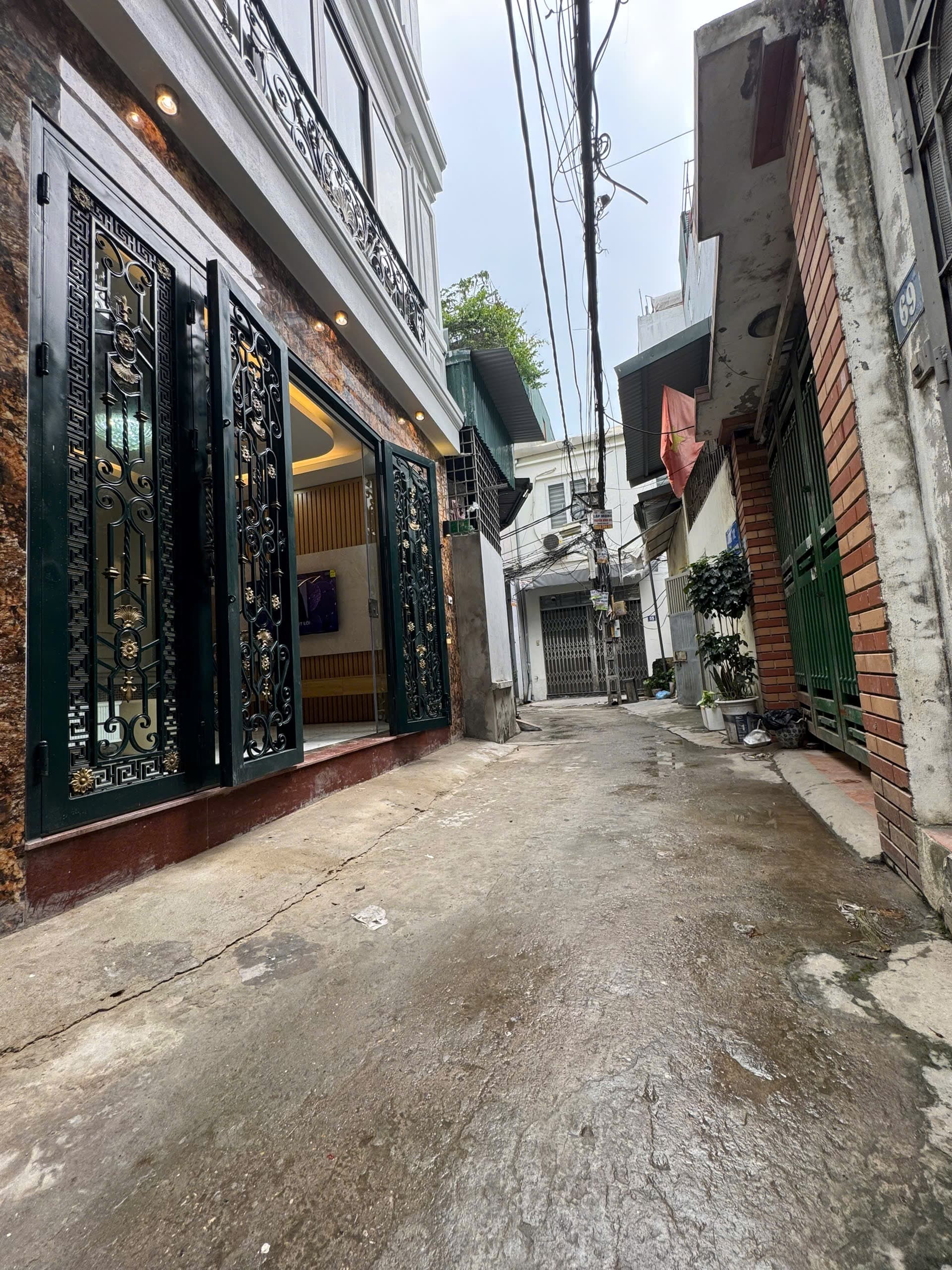 Nhà đất mặt phố, Hoàng Mai, Hà Nội - 34m² giá 8.98 tỷ