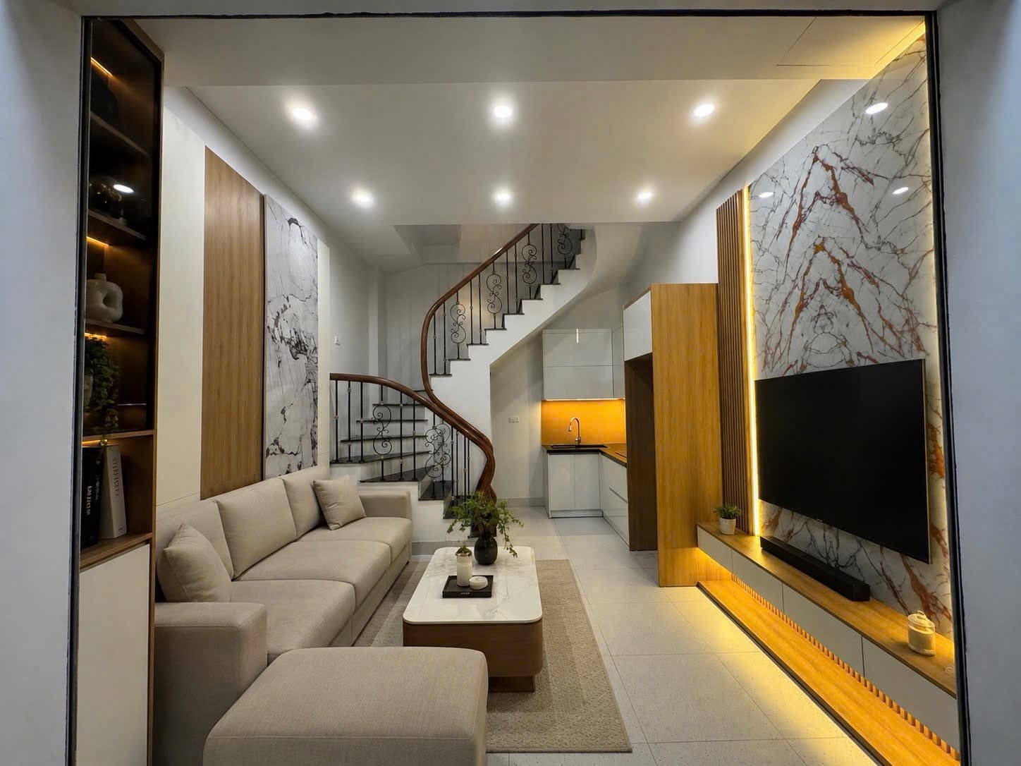 Nhà đất mặt phố, Đống Đa, Hà Nội - 19m² giá 5.95 tỷ