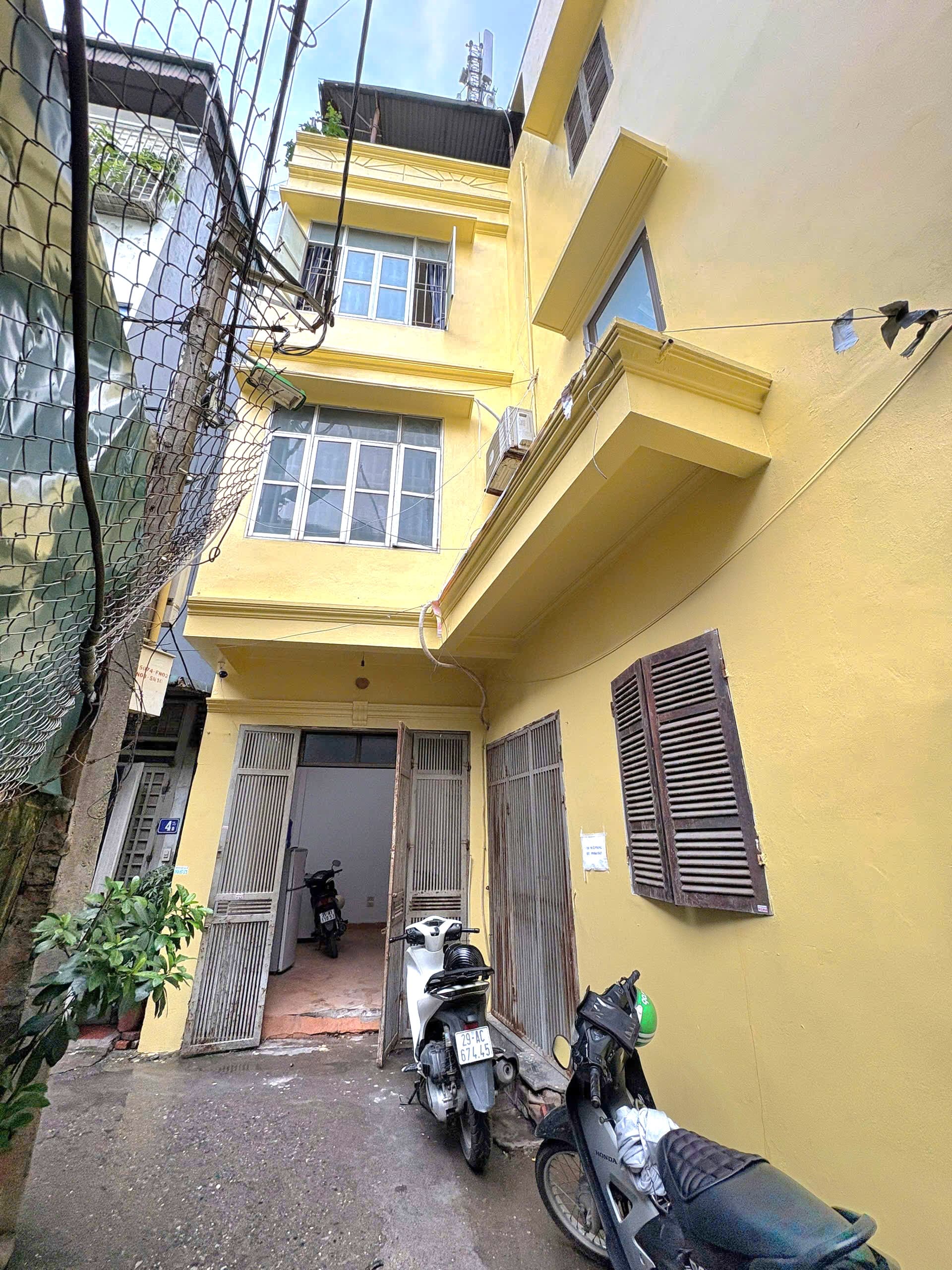 Nhà đất mặt phố, Cầu Giấy, Hà Nội - 50m² giá 11.5 tỷ