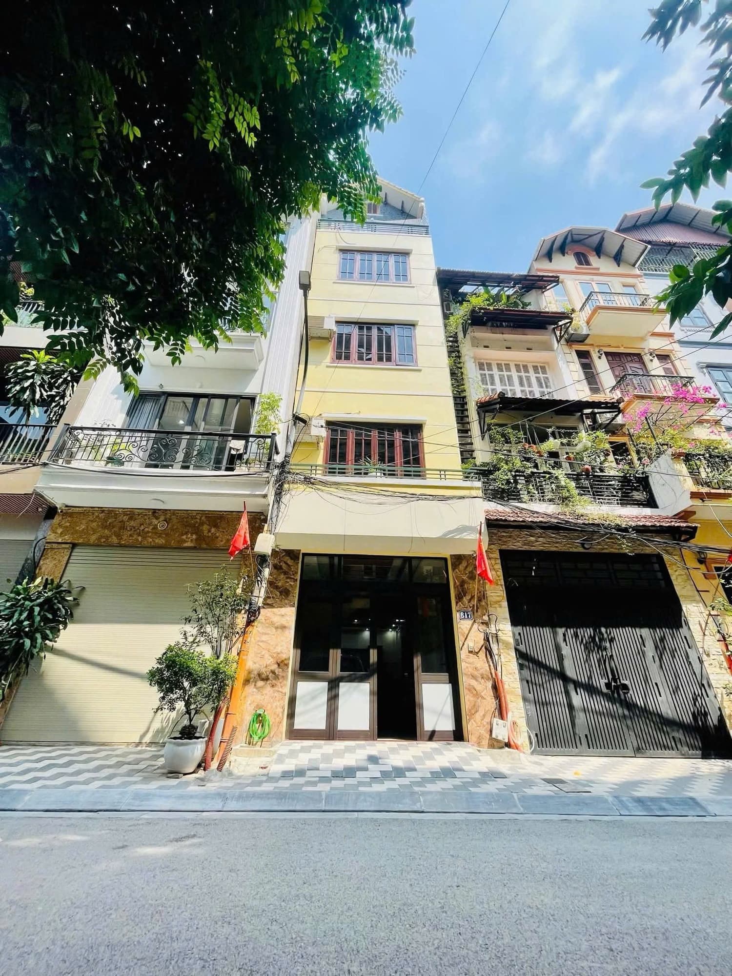 Nhà đất mặt phố, Tây Hồ, Hà Nội - 48m² giá 28.8 tỷ