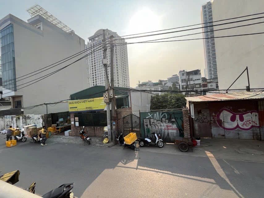 Nhà đất mặt phố, Tây Hồ, Hà Nội - 182m² giá 91 tỷ