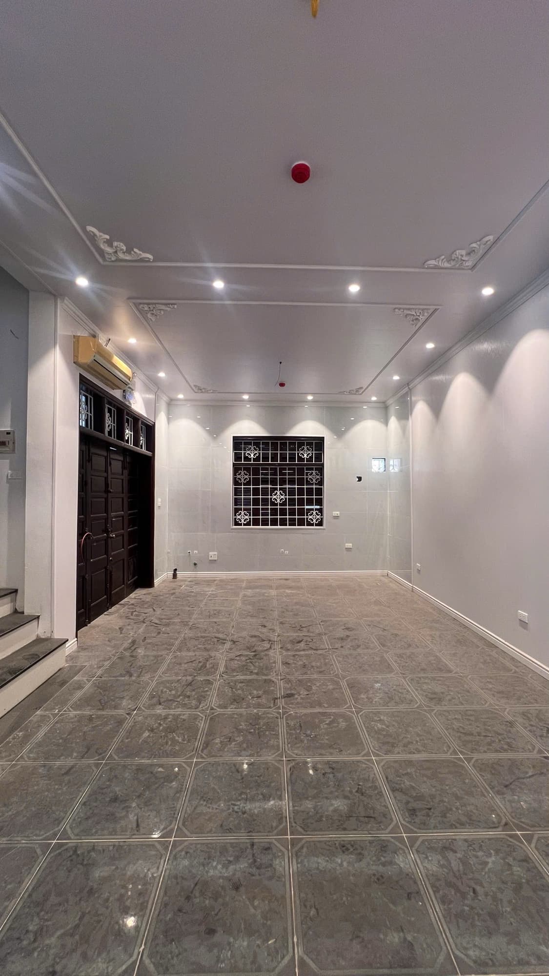 Nhà đất mặt phố, Tây Hồ, Hà Nội - 102m² giá 51.5 tỷ
