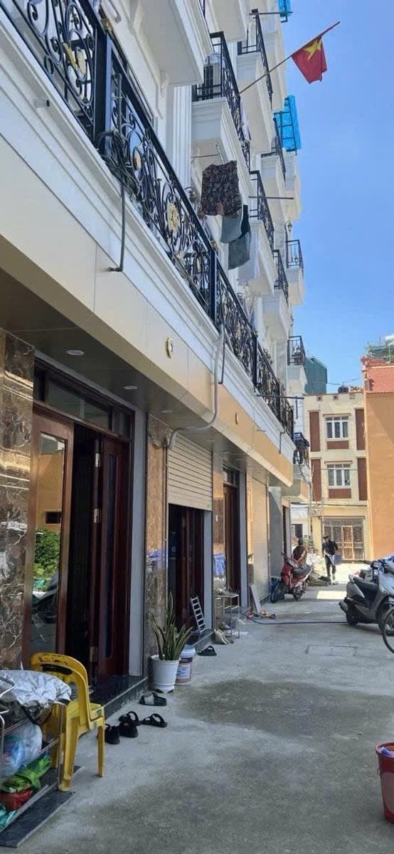 Nhà đất mặt phố, Hoàng Mai, Hà Nội - 33m² giá 7.55 tỷ